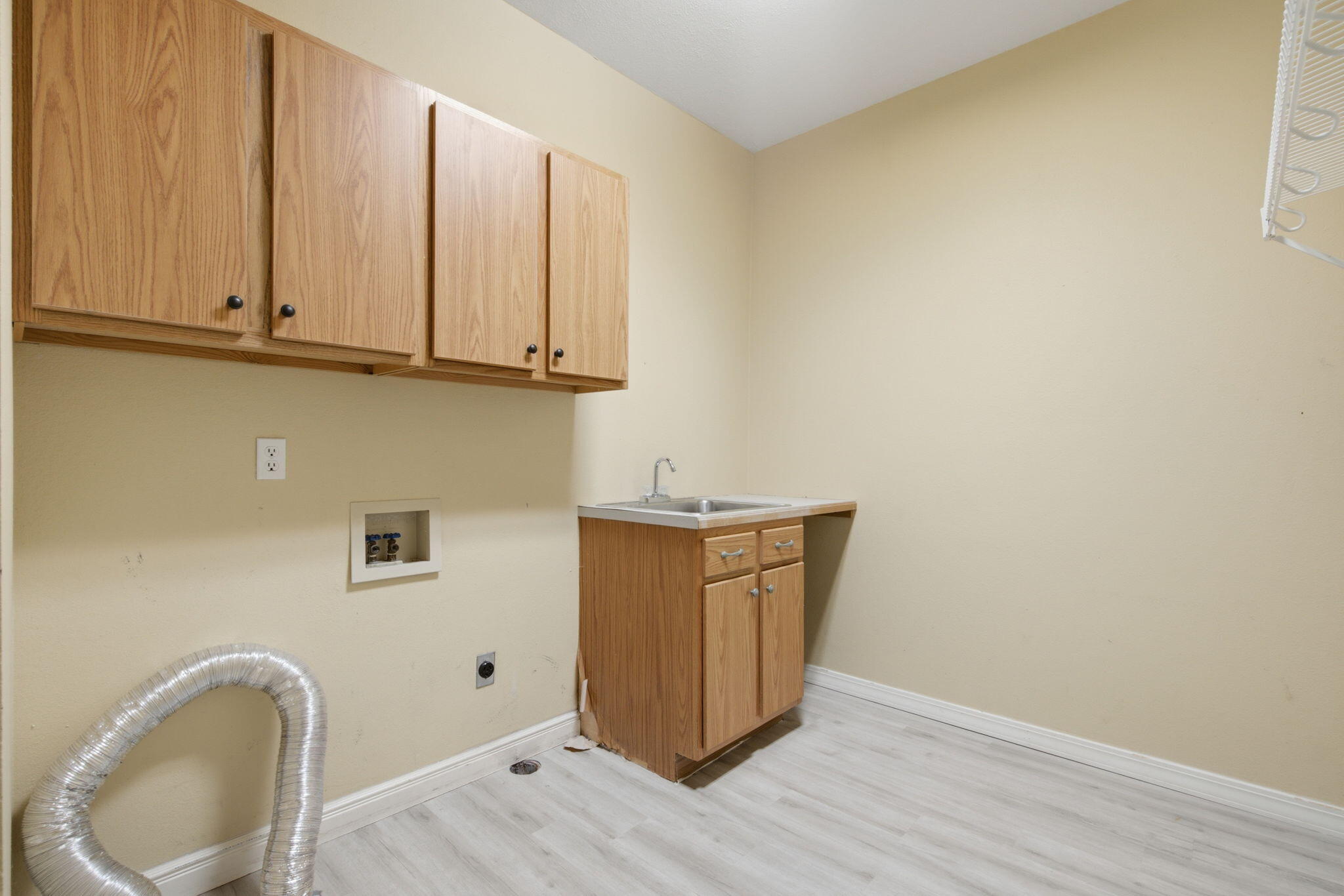1628 South Charing Road Property Photo 33