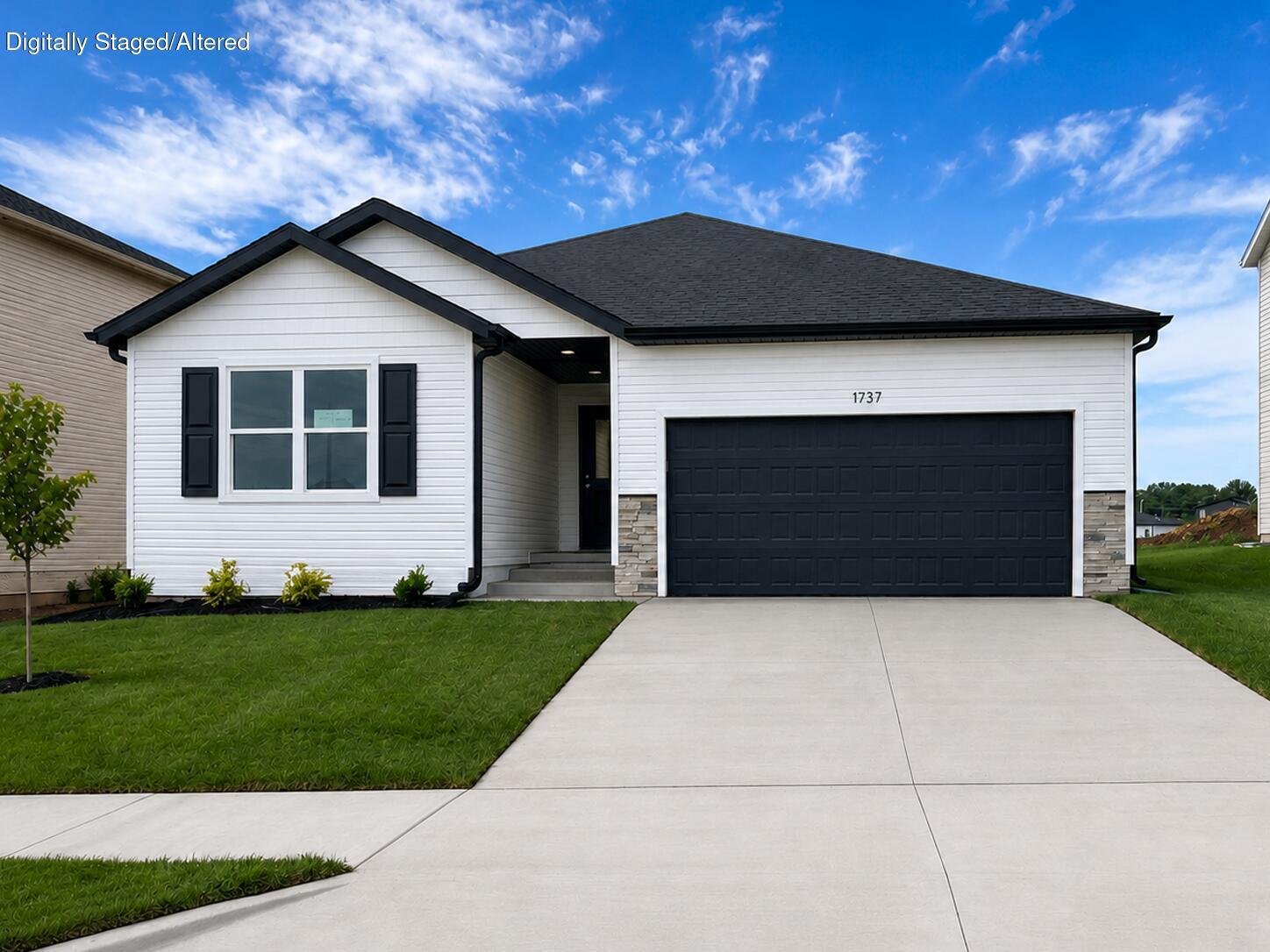 811 Hoffman Hills Boulevard Property Photo 1