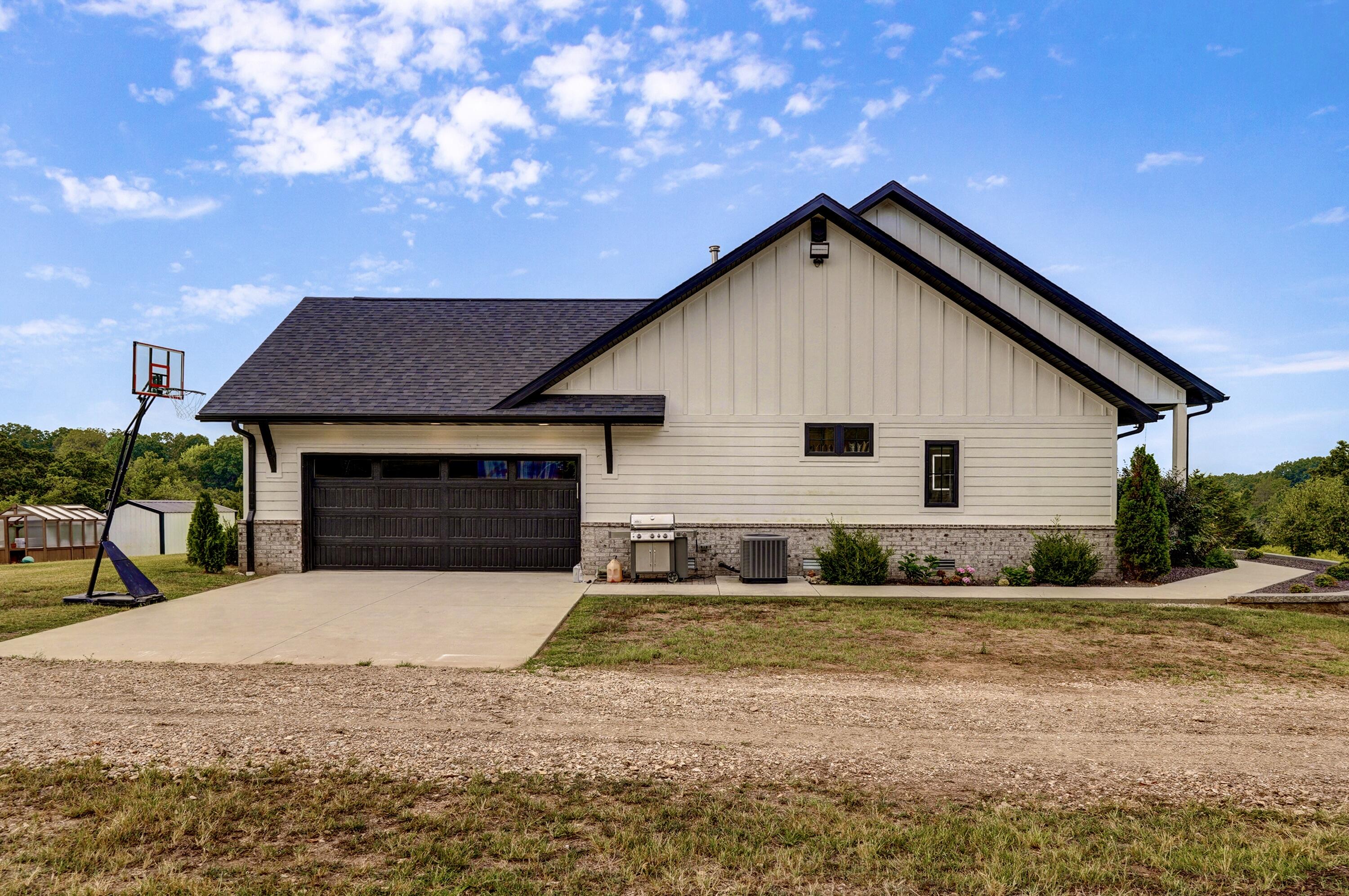 411/425 Lake Branch Road Property Photo 60