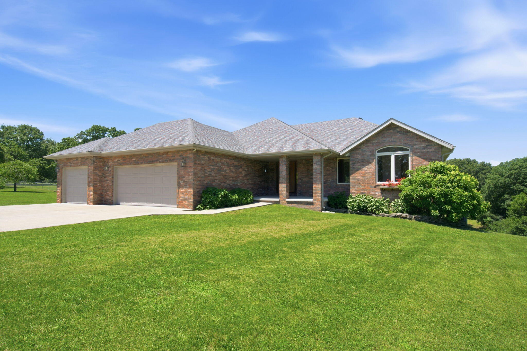 963 Walnut Shade Road Property Photo 6