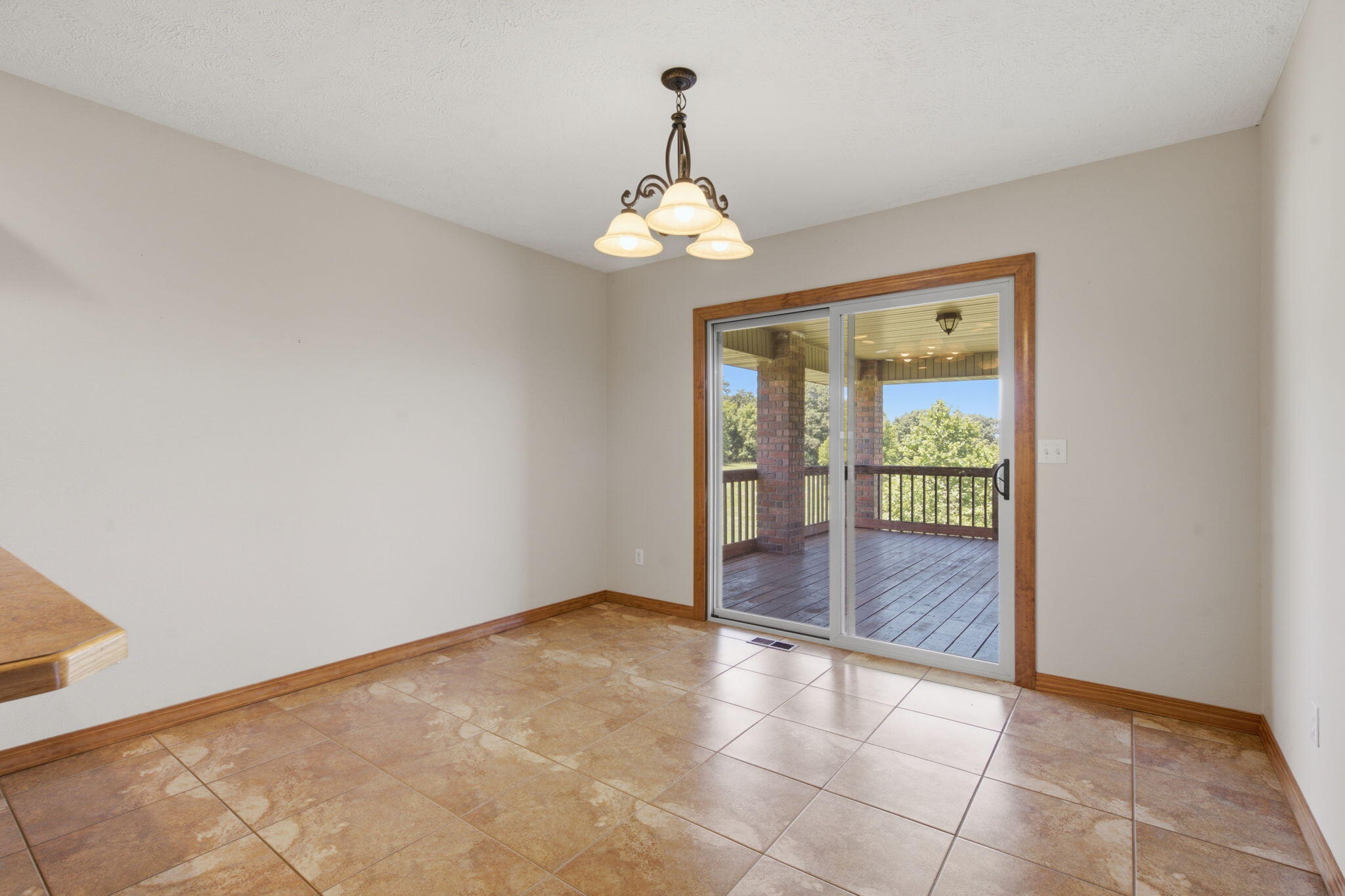 963 Walnut Shade Road Property Photo 24
