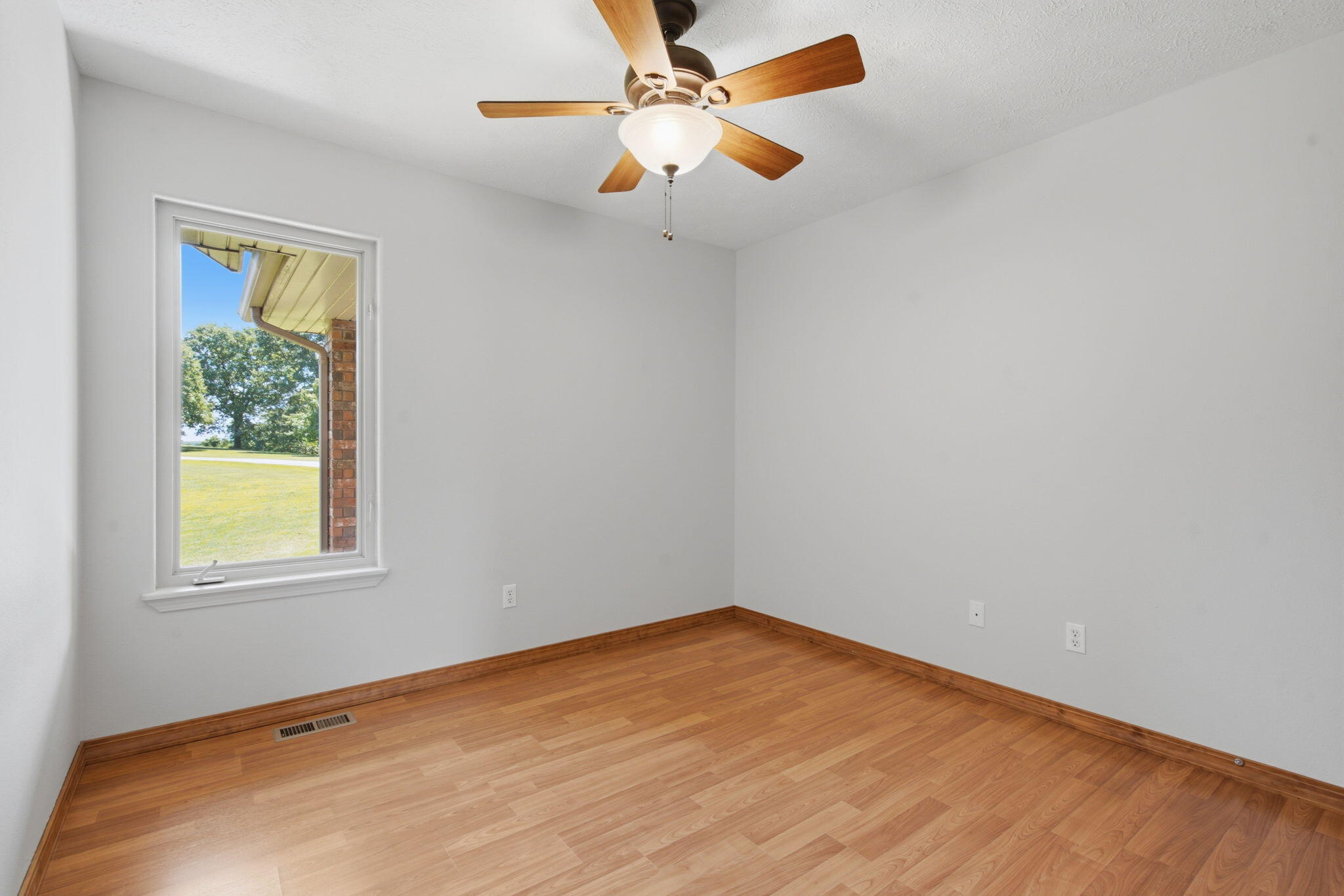 963 Walnut Shade Road Property Photo 37