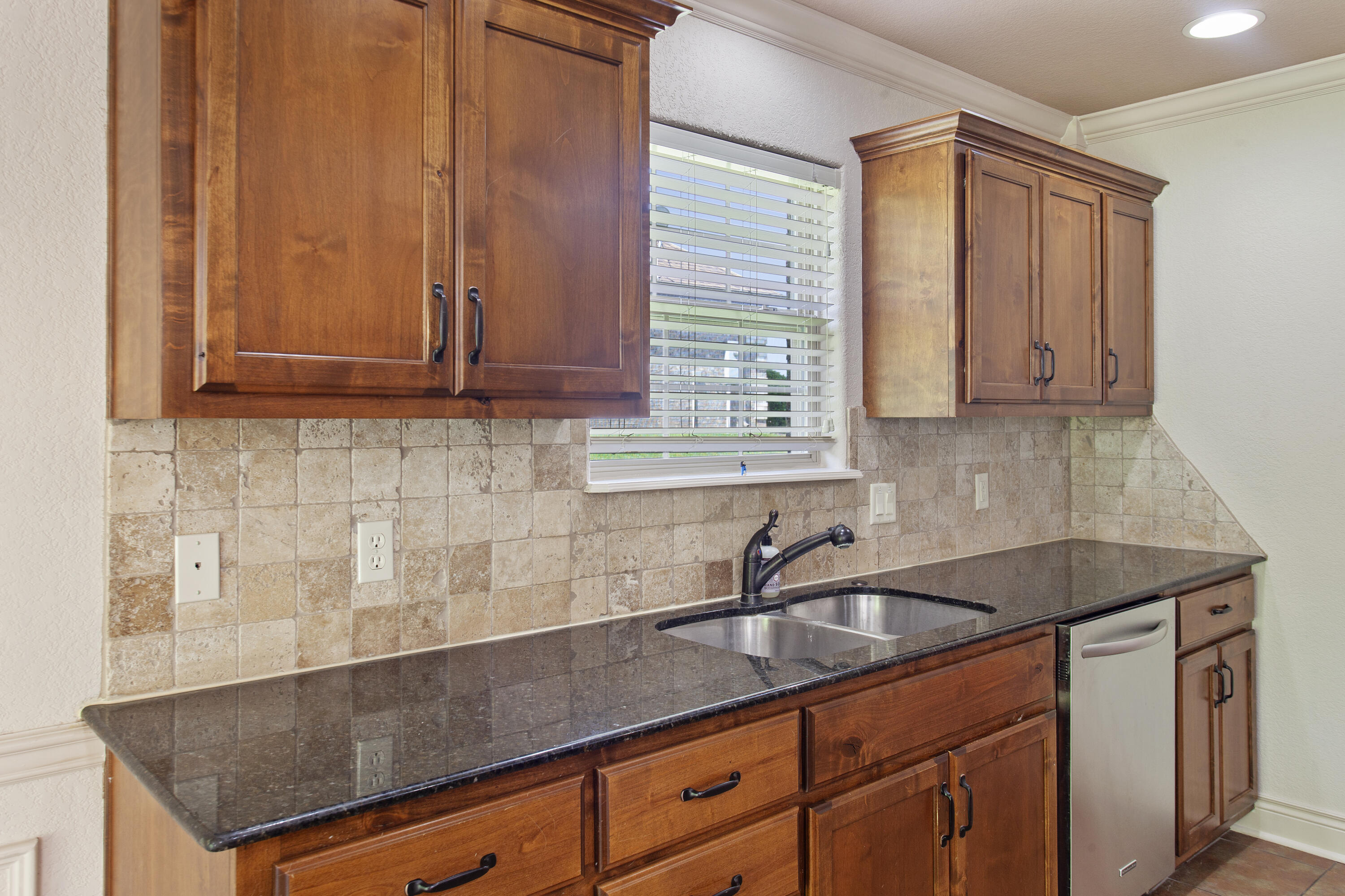 138 Stoney Pointe Drive Property Photo 8