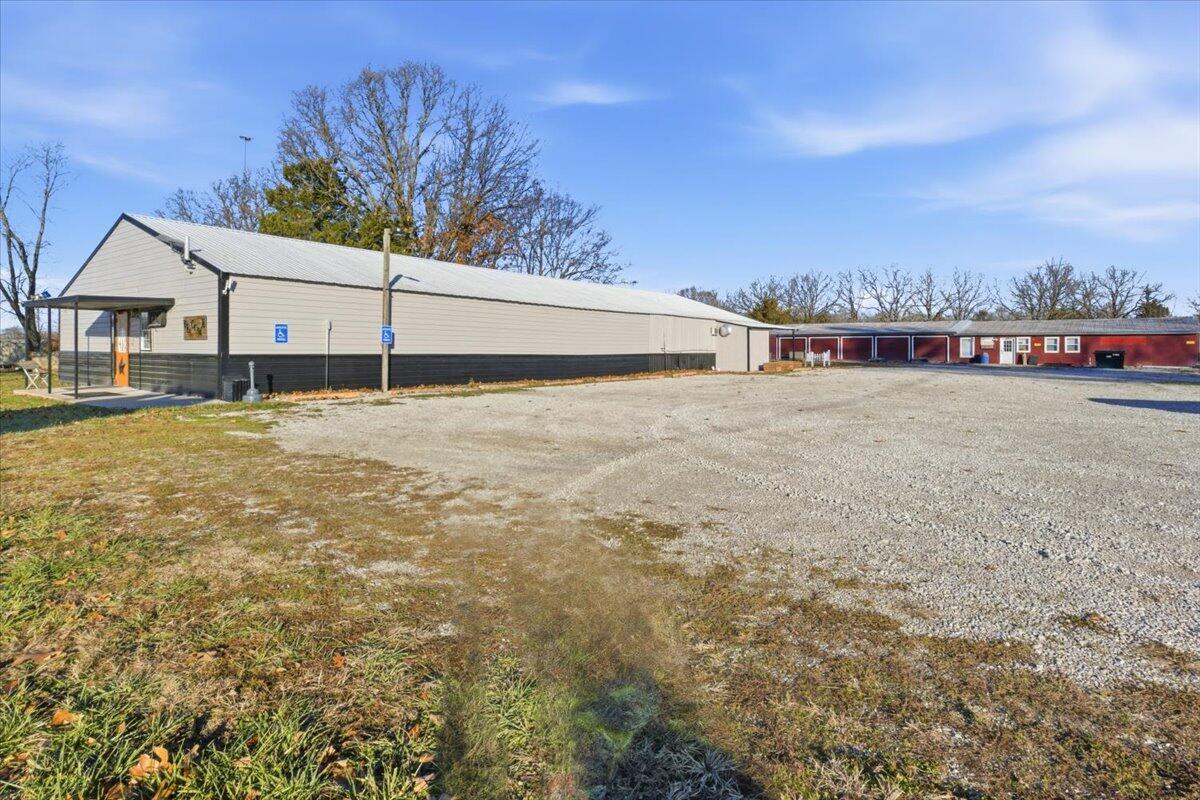 22889 Mo-64 Property Photo 1