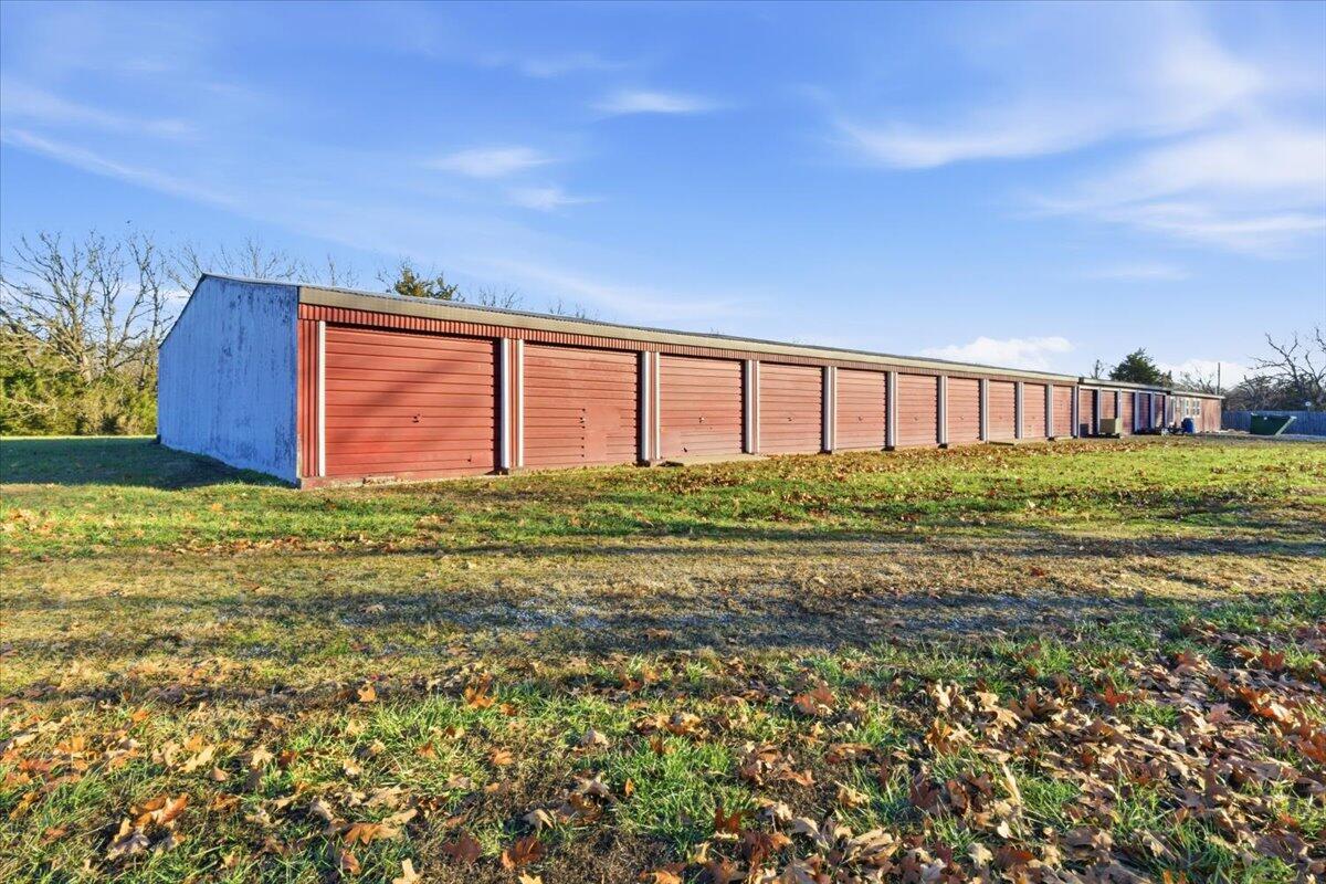 22889 Mo-64 Property Photo 2