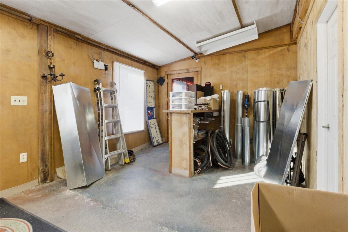 22889 Mo-64 Property Photo 64