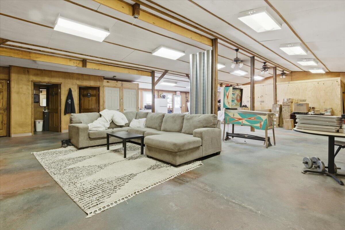 22889 Mo-64 Property Photo 69
