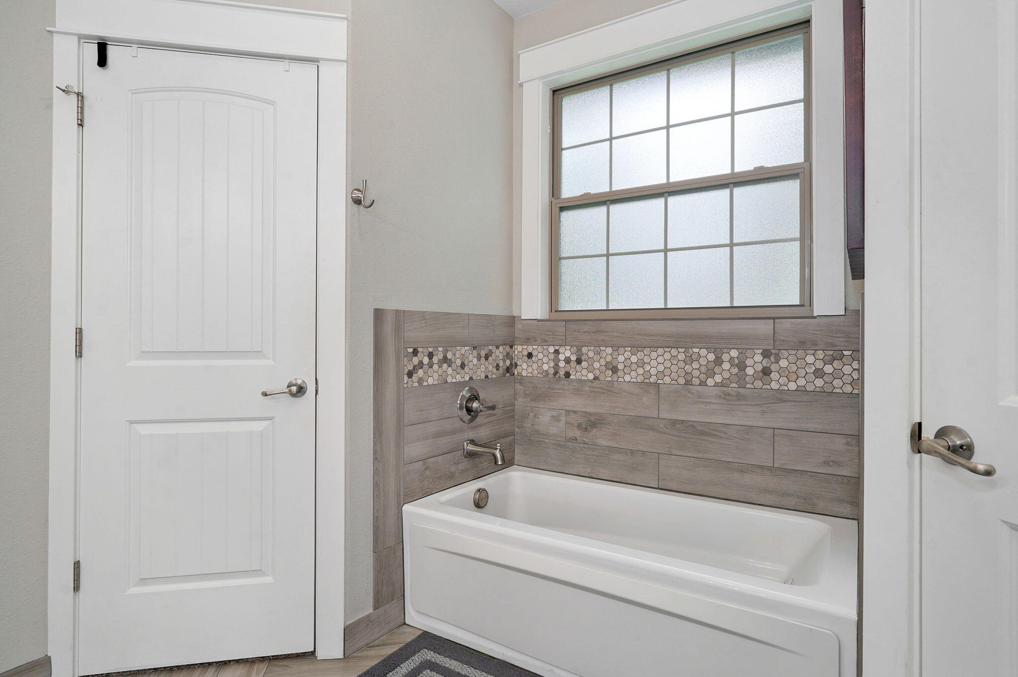 992 North Cedar Ridge Avenue Property Photo 25