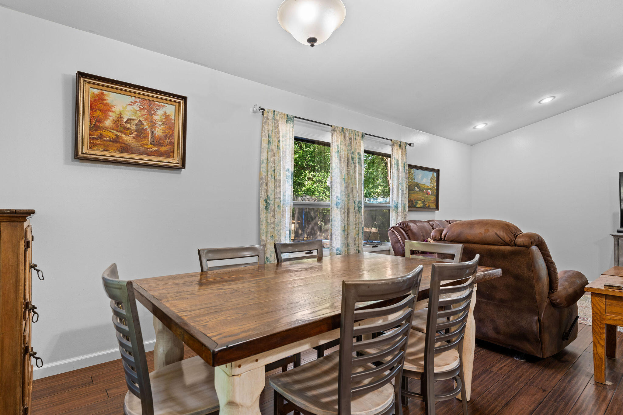 910 Valley View Drive Property Photo 8