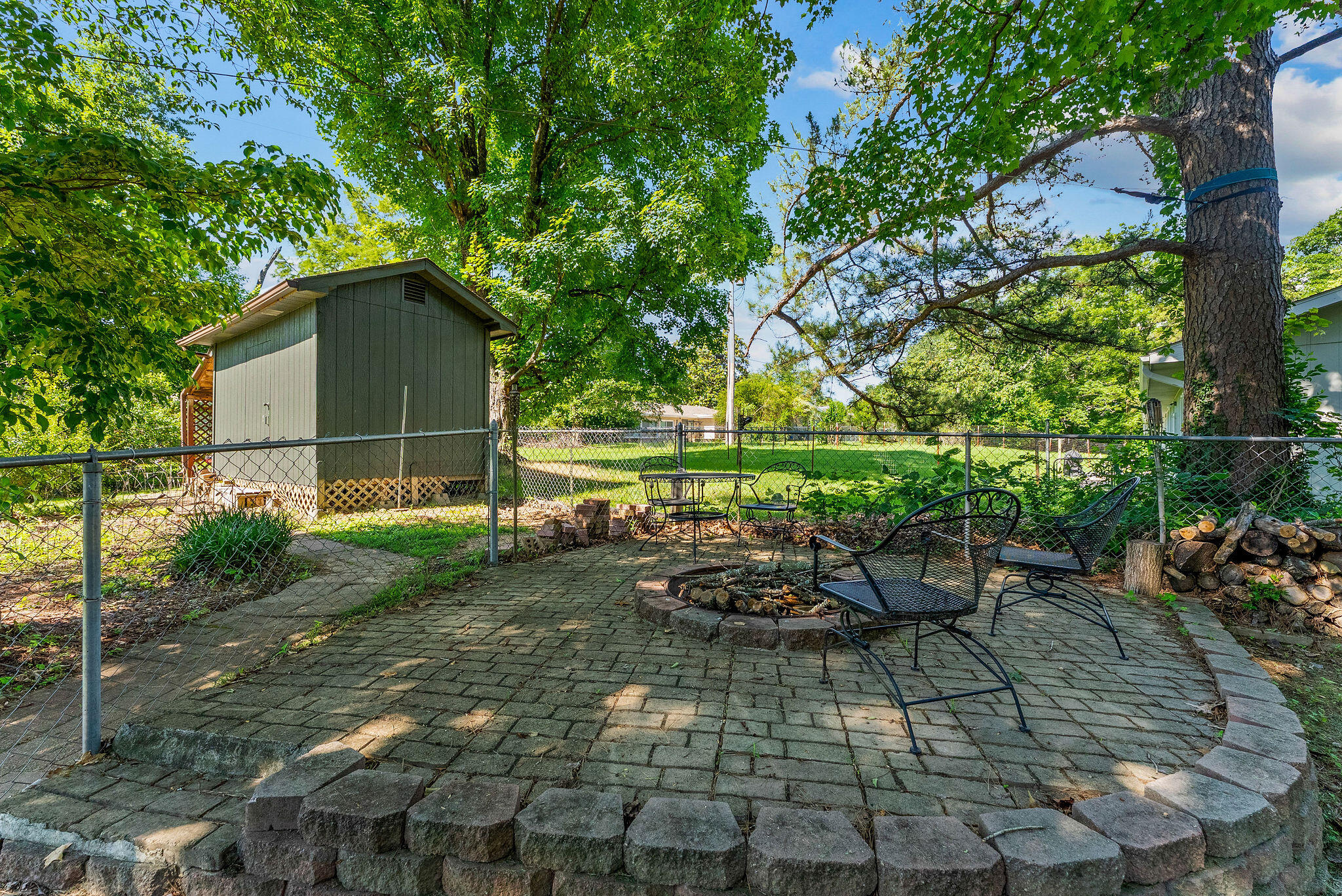 910 Valley View Drive Property Photo 17