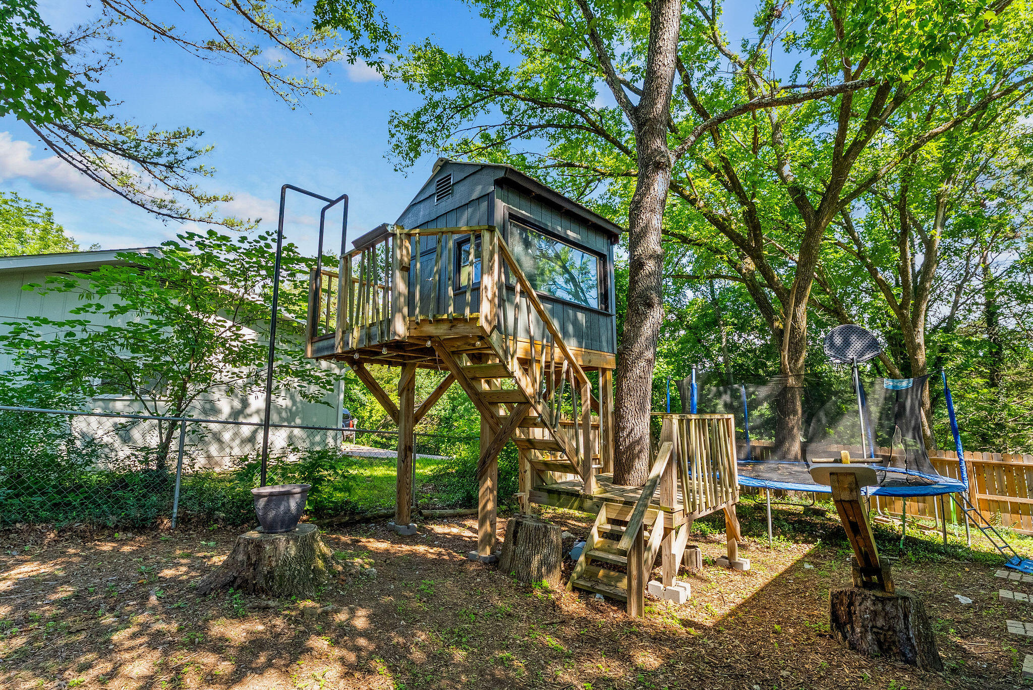 910 Valley View Drive Property Photo 18