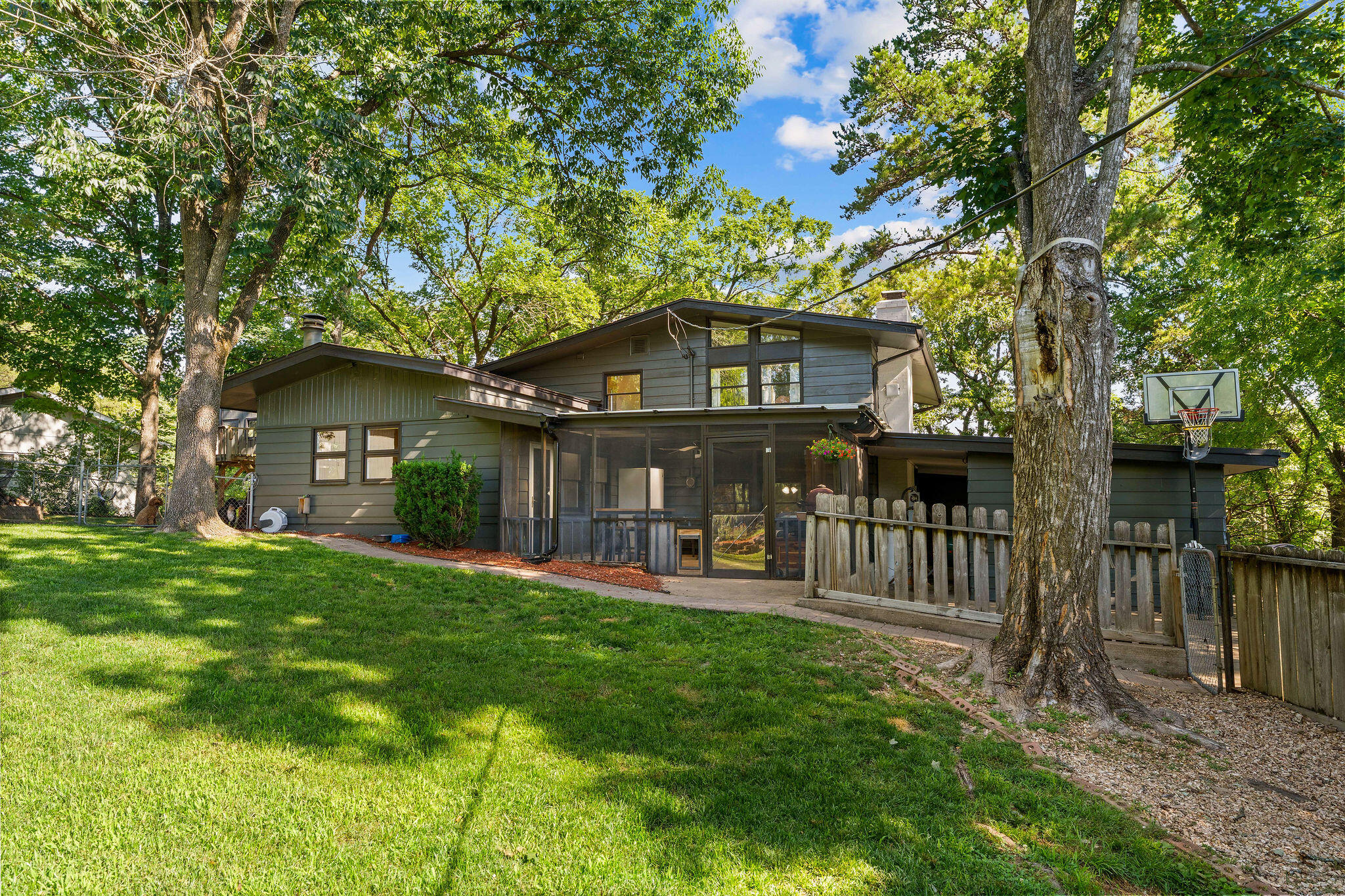 910 Valley View Drive Property Photo 37