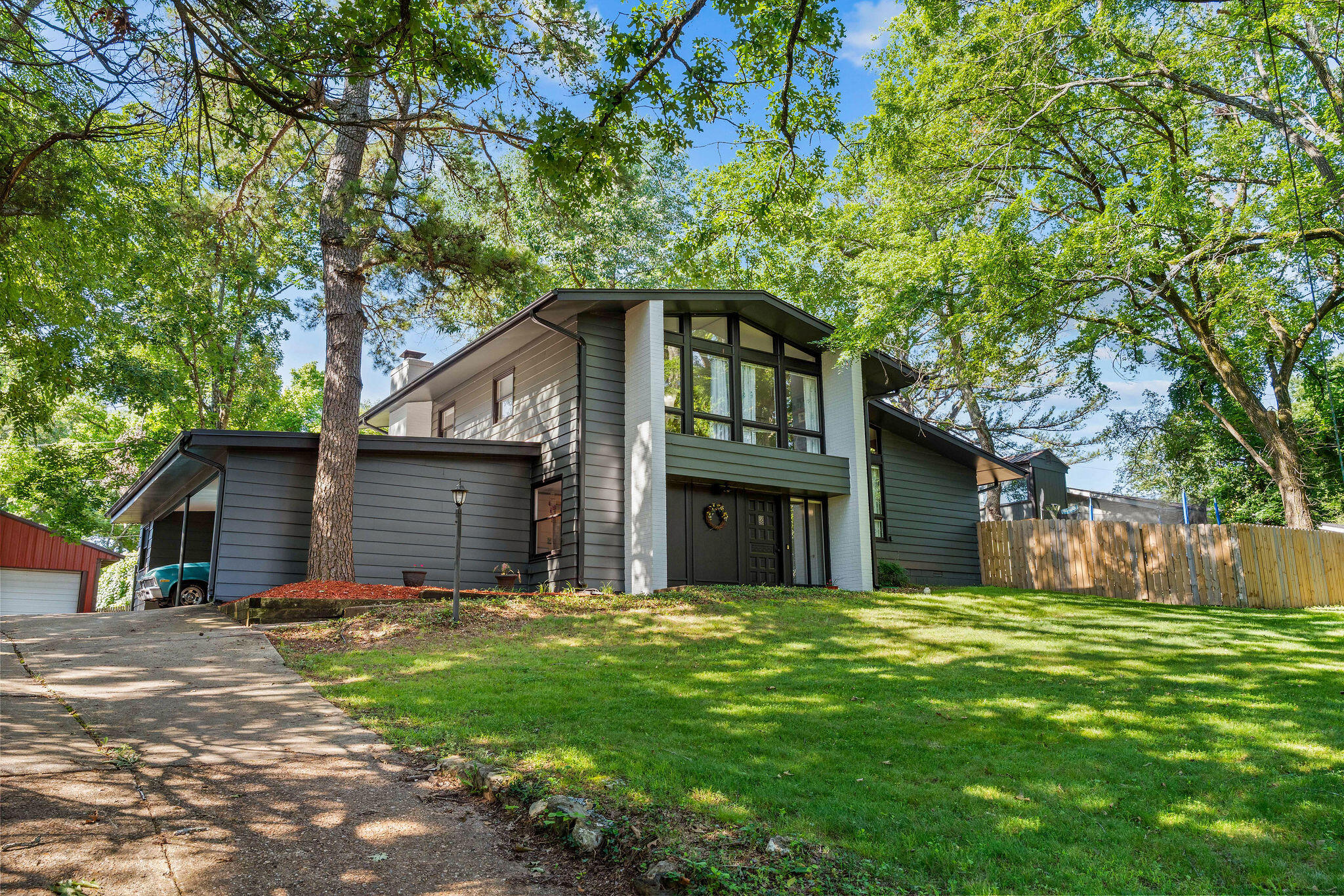 910 Valley View Drive Property Photo 40