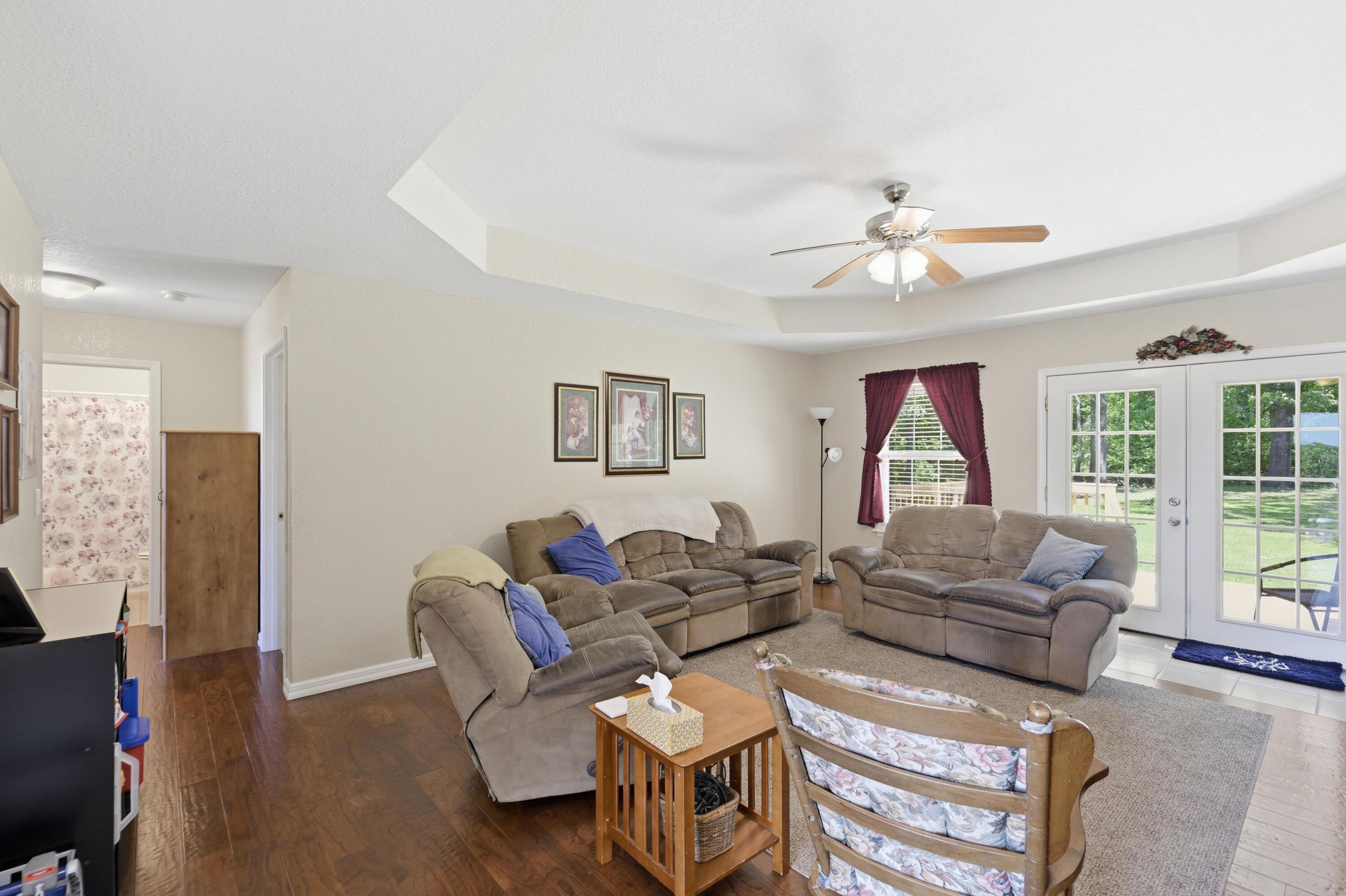 426 Ravenwood Circle Circle Property Photo 5