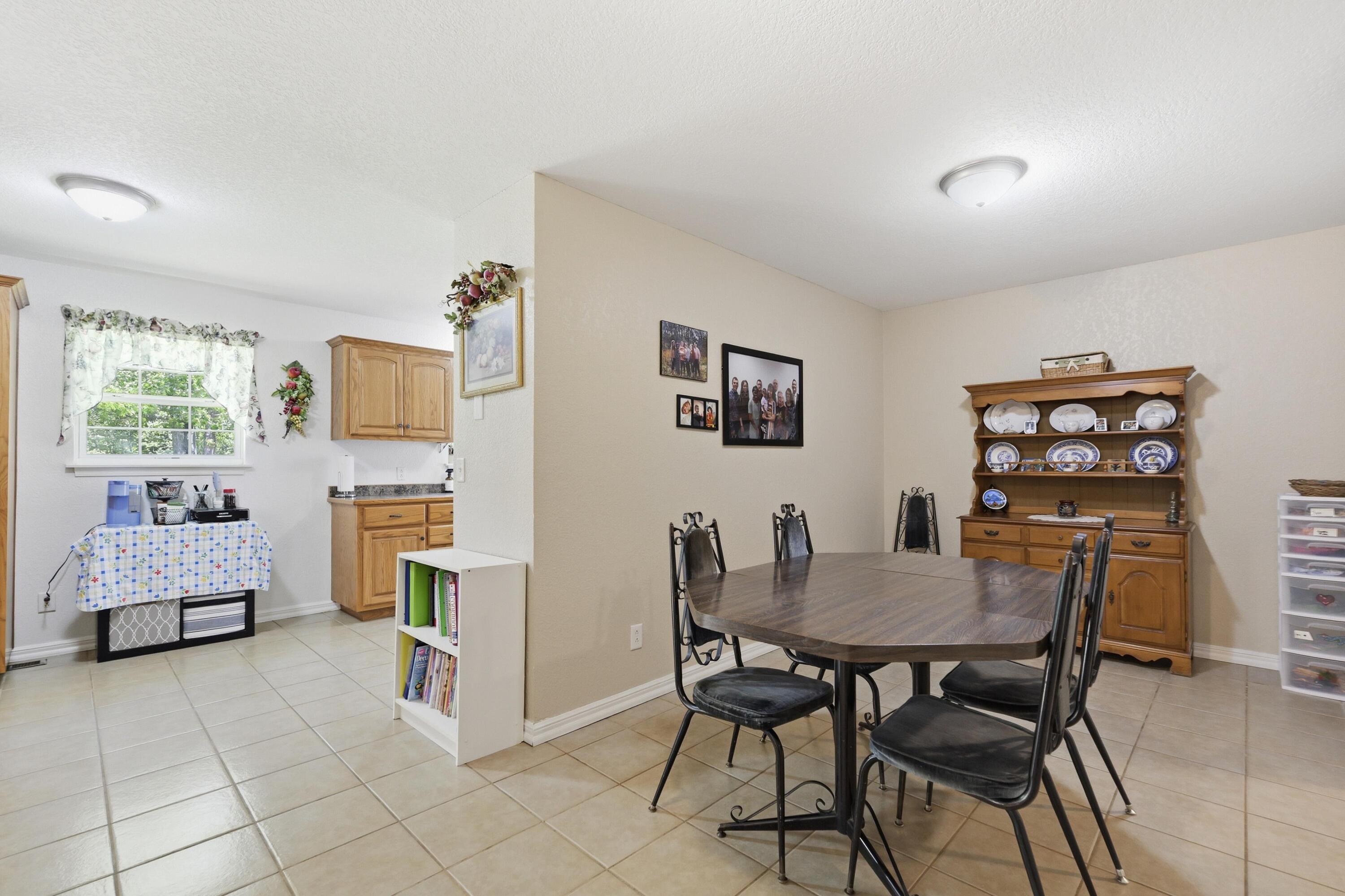426 Ravenwood Circle Circle Property Photo 17