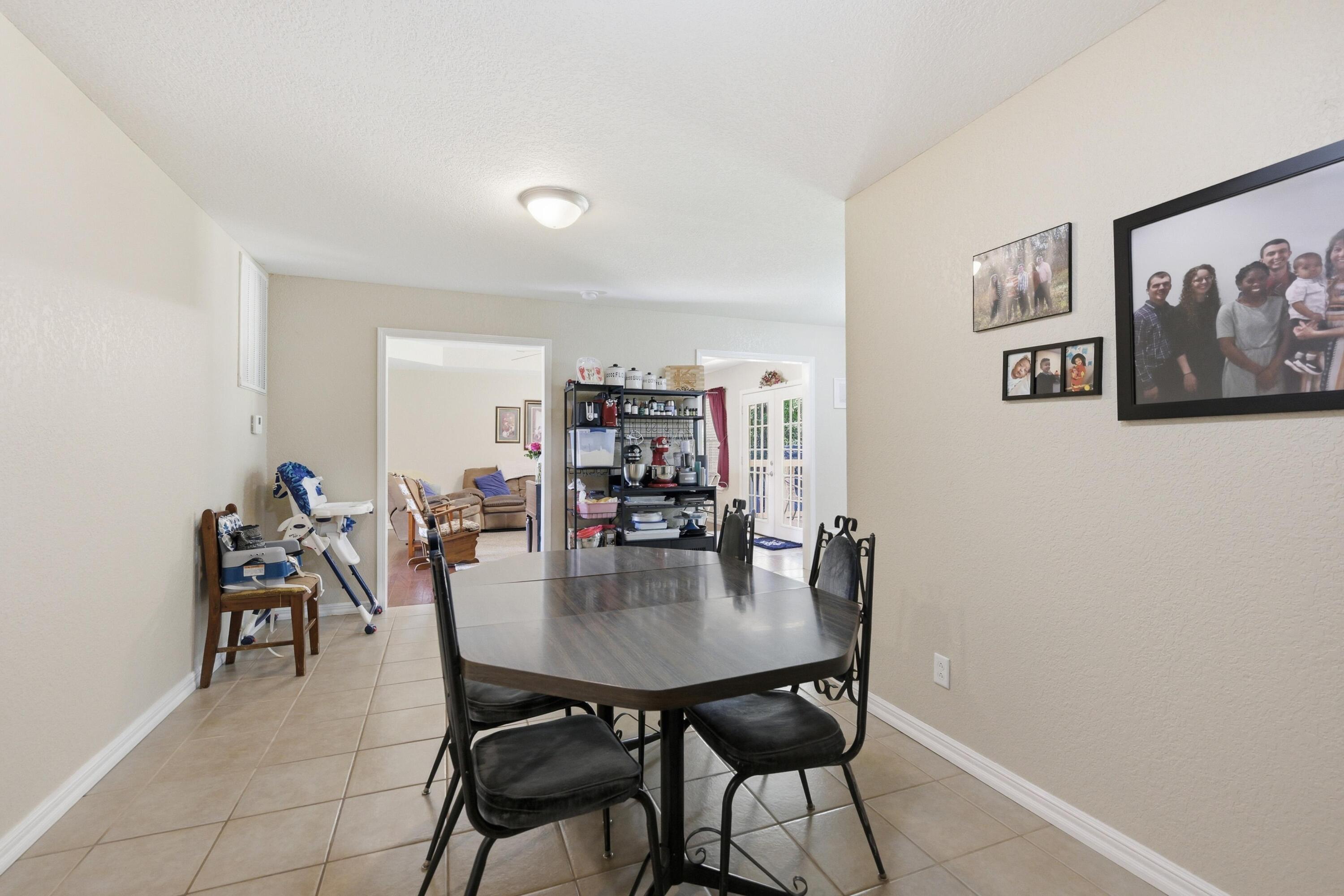 426 Ravenwood Circle Circle Property Photo 18