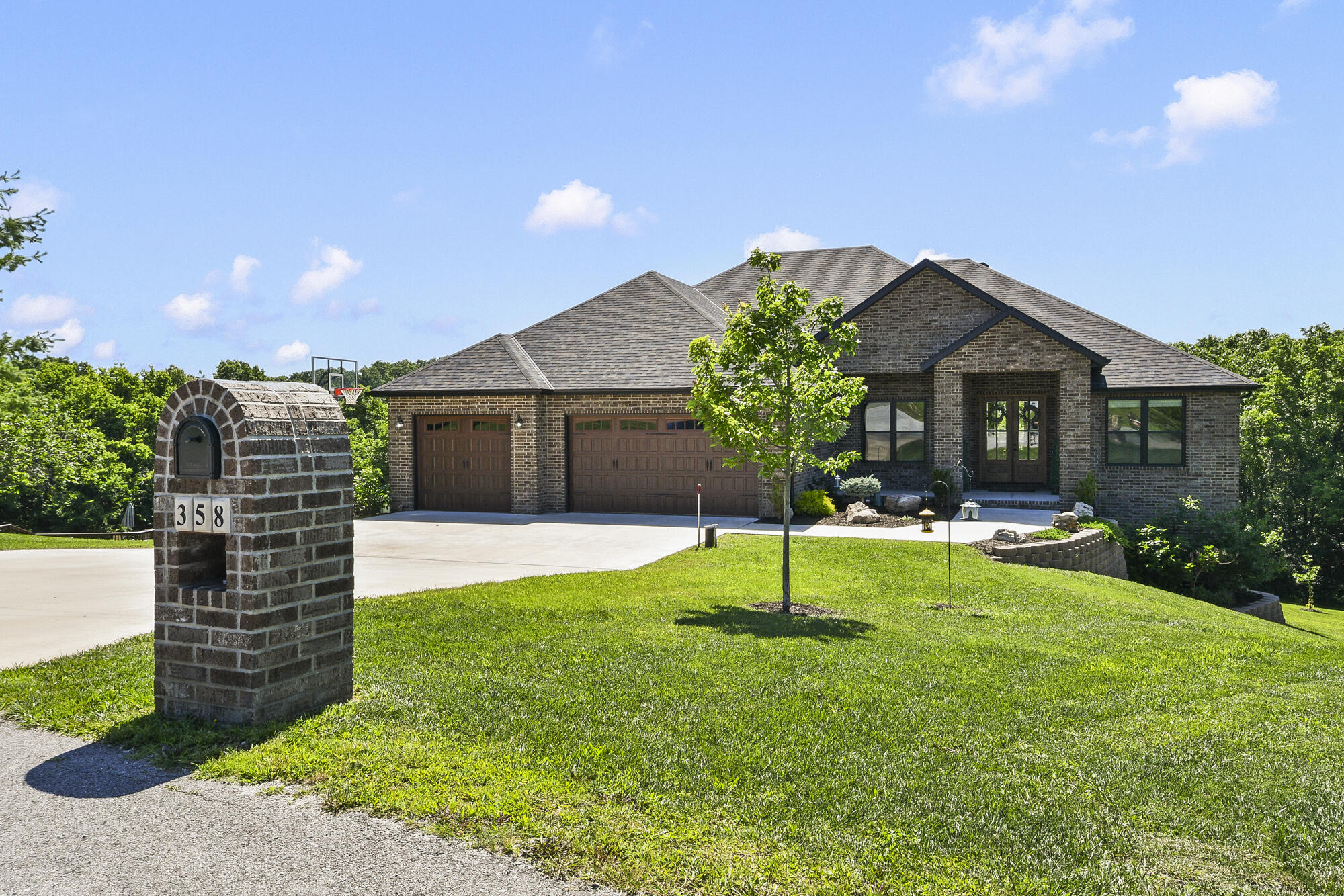 358 Thornbrooke Drive Property Photo 1