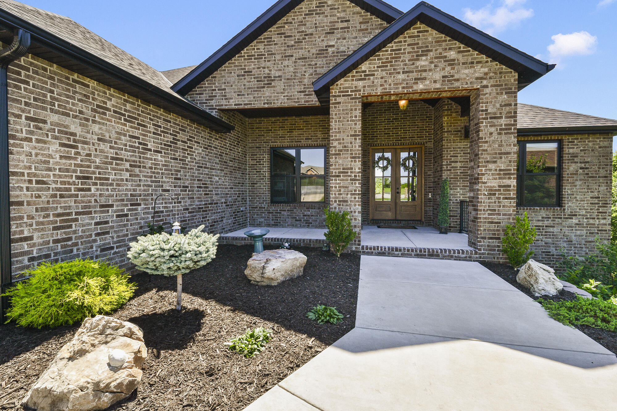358 Thornbrooke Drive Property Photo 4