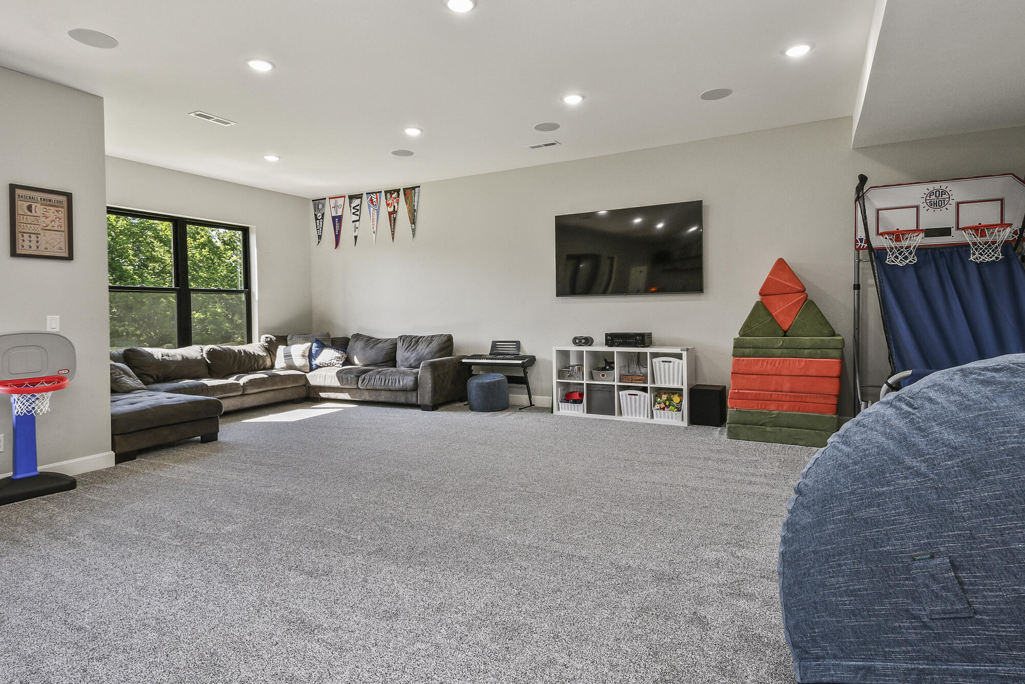 358 Thornbrooke Drive Property Photo 49