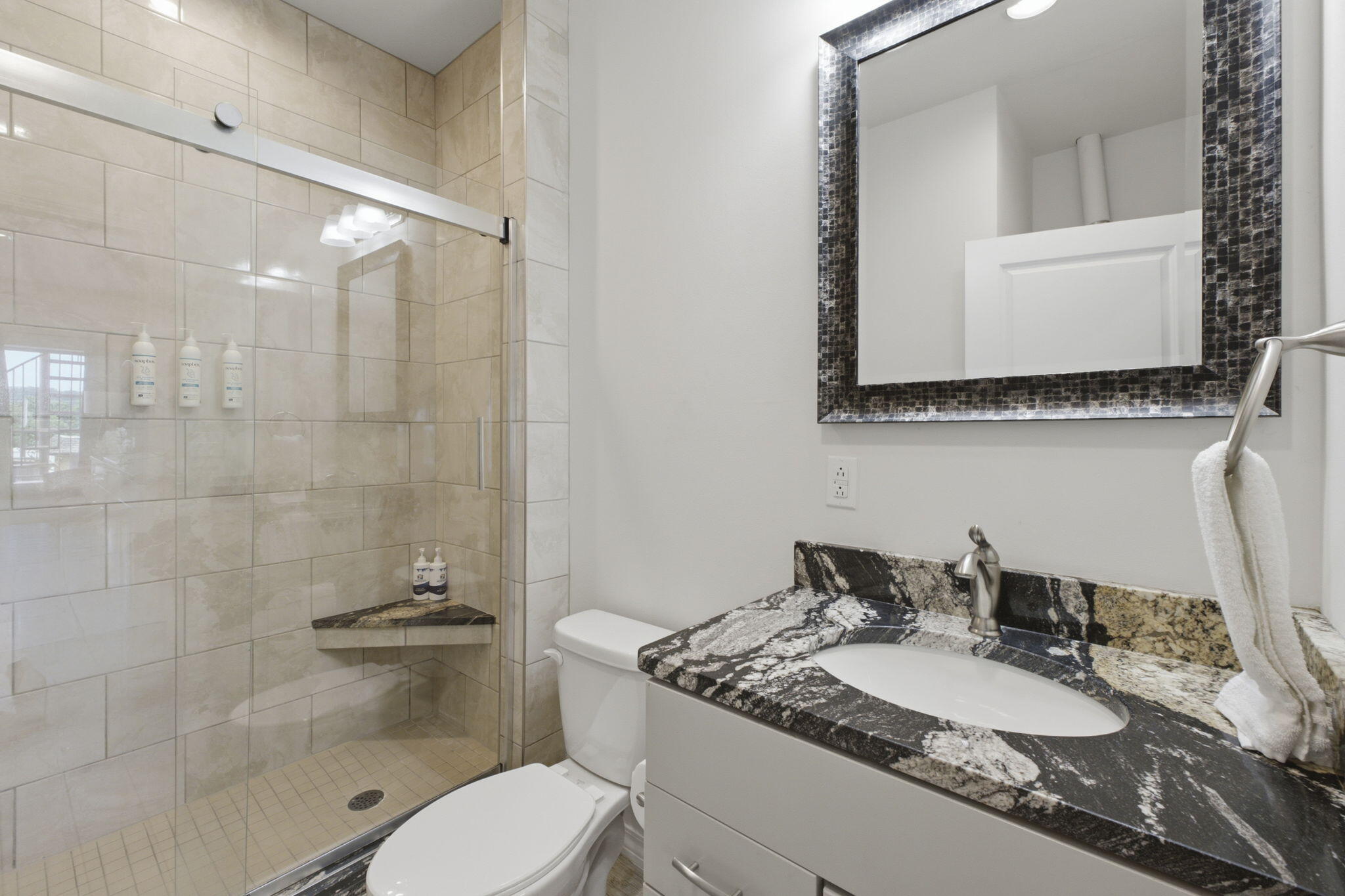 60326746 Property Photo 16