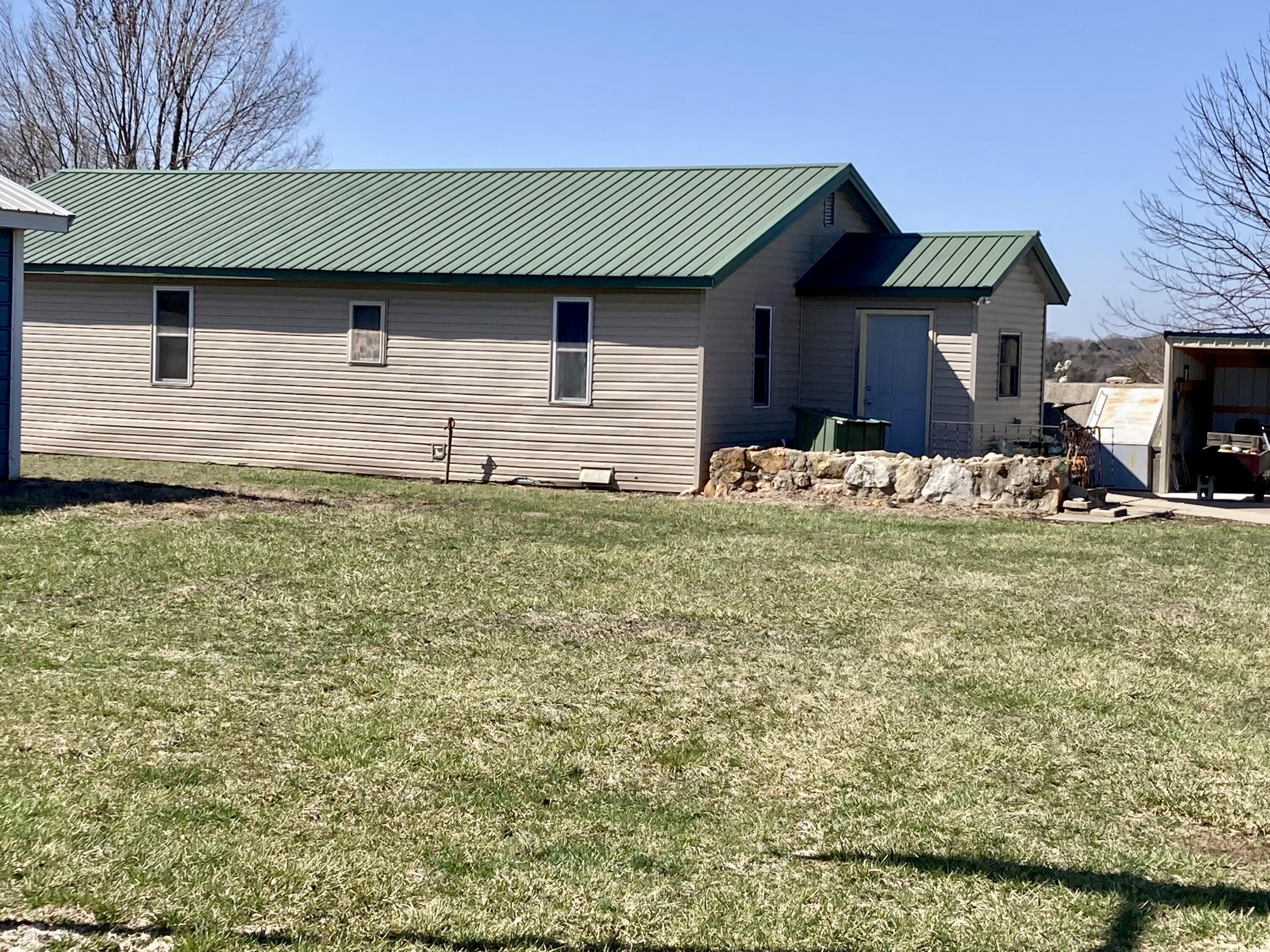22665 State Hwy 83 Property Photo 3
