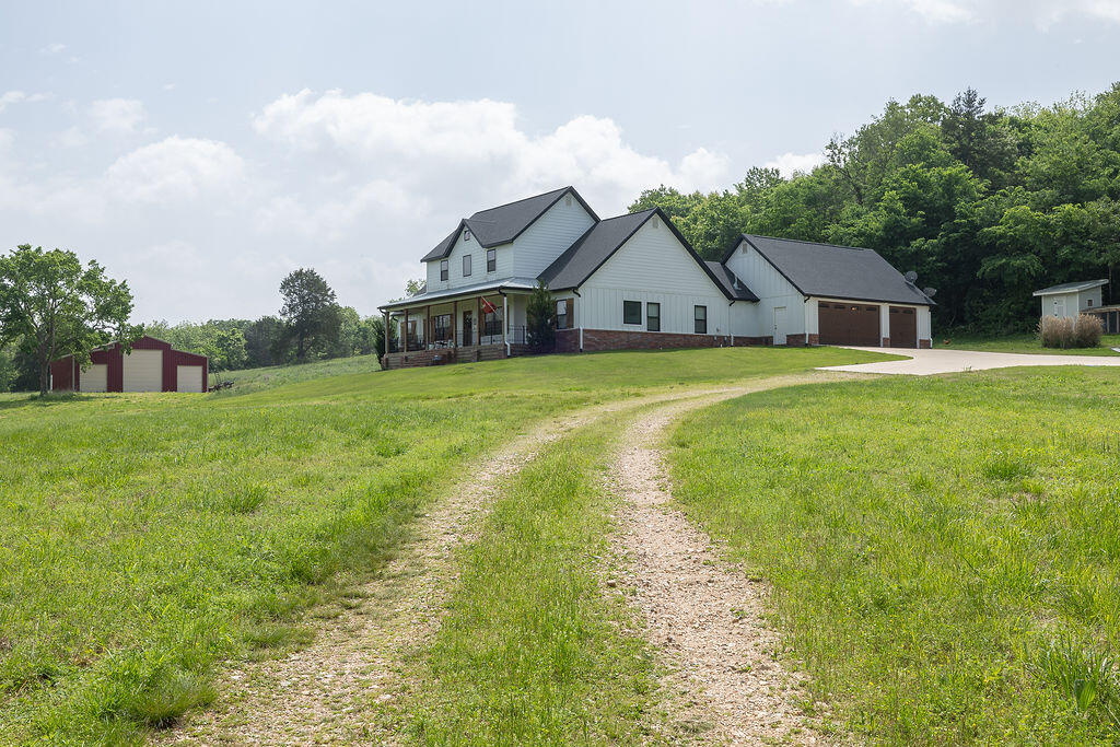 1860 Upper Mill Creek Road Property Photo 1