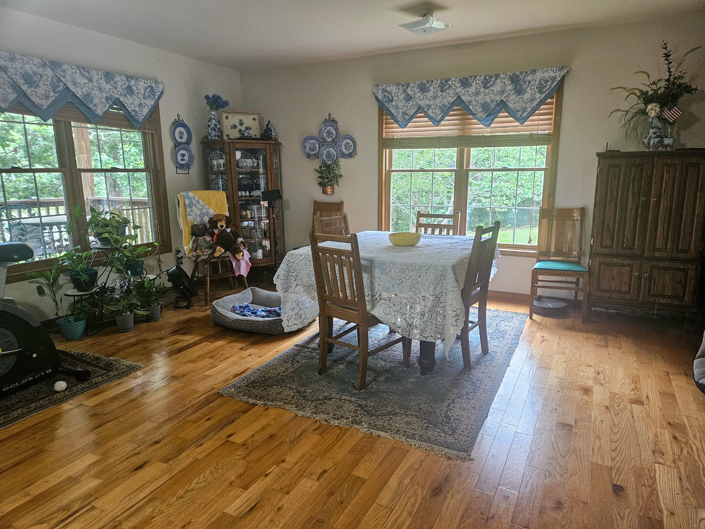 5554 County Road 3380 Property Photo 11