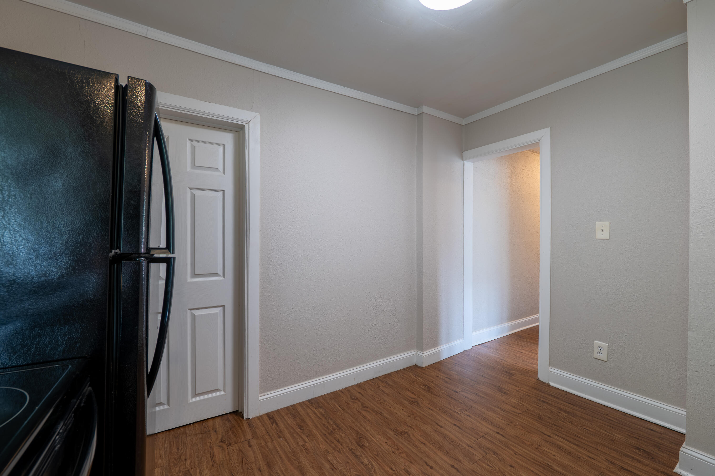 829 West Pershing Street Property Photo 11
