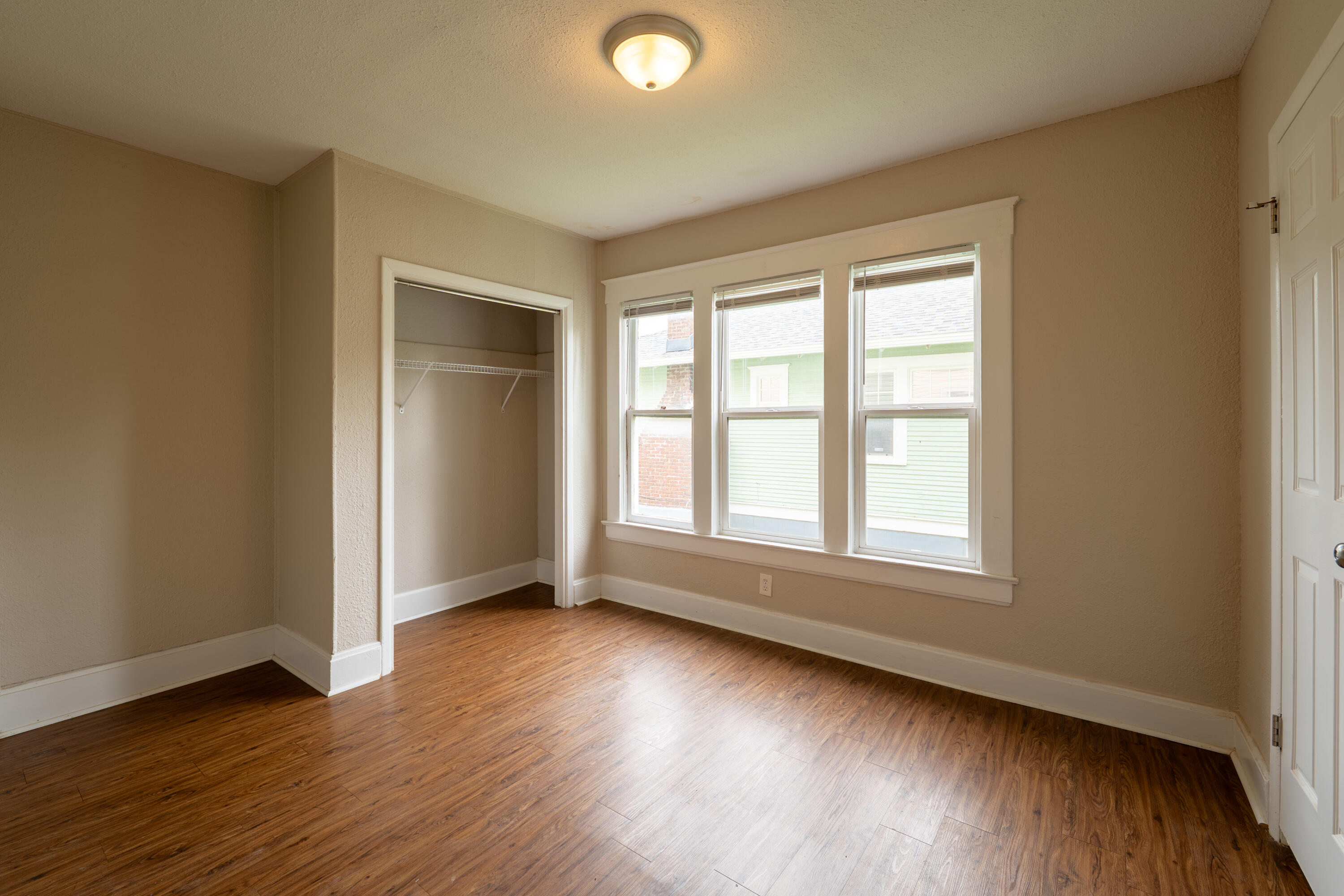 829 West Pershing Street Property Photo 12