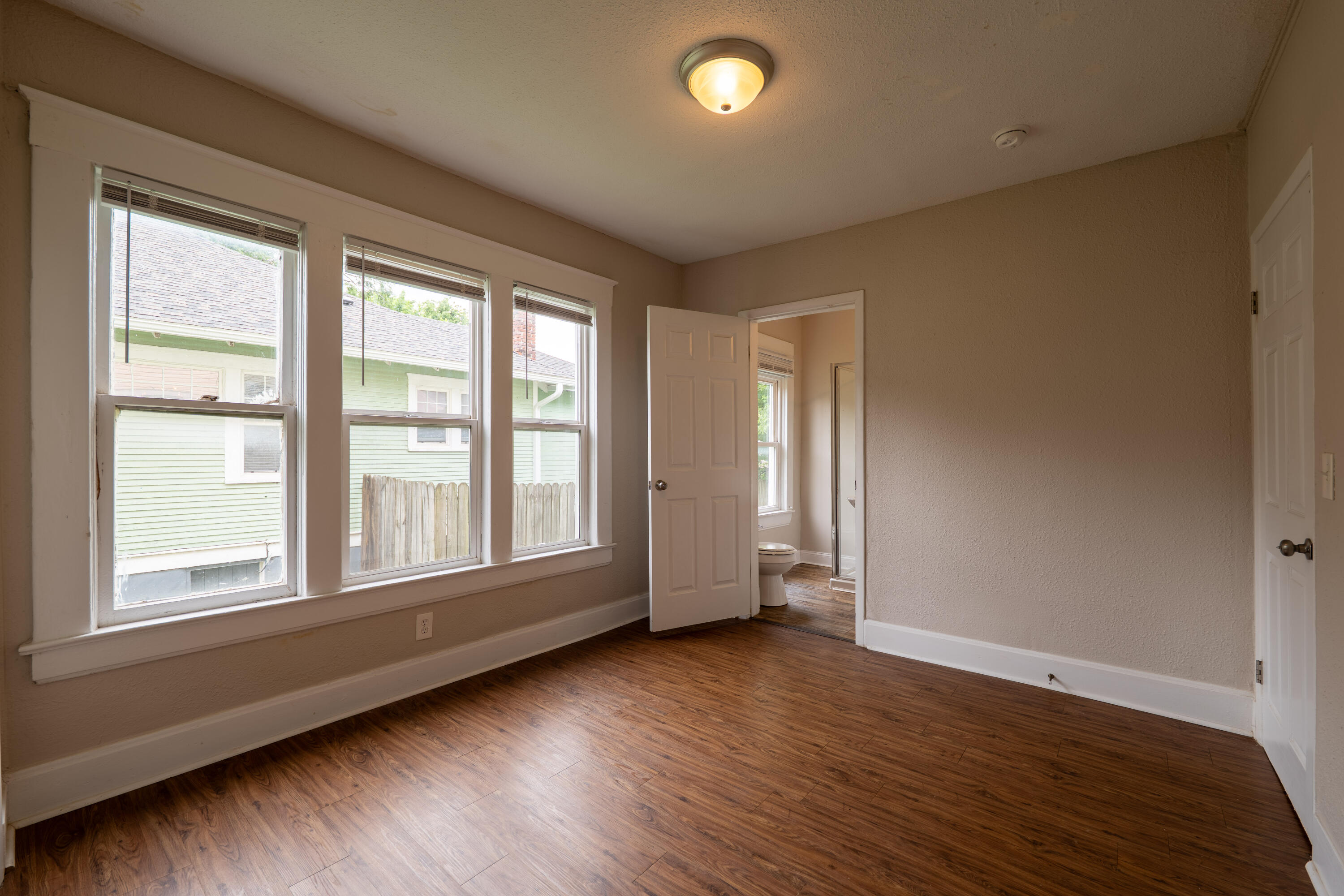 829 West Pershing Street Property Photo 13