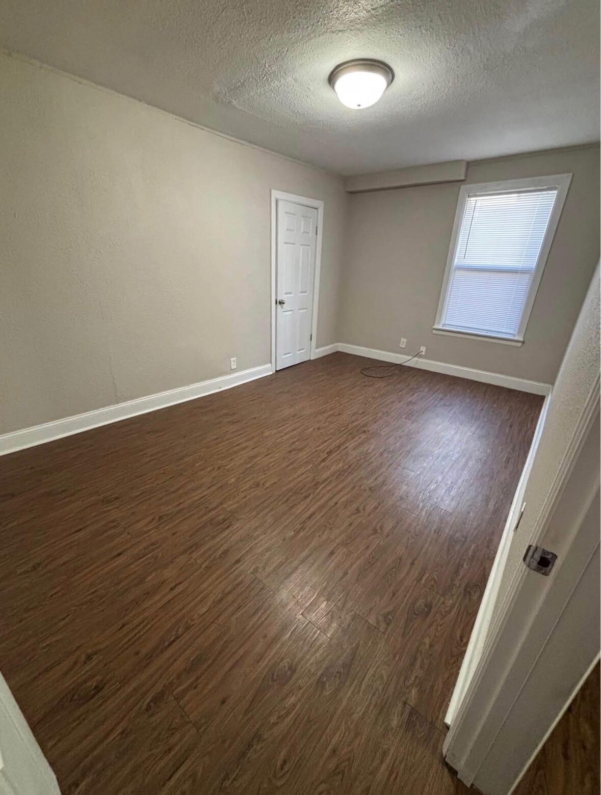 829 West Pershing Street Property Photo 17