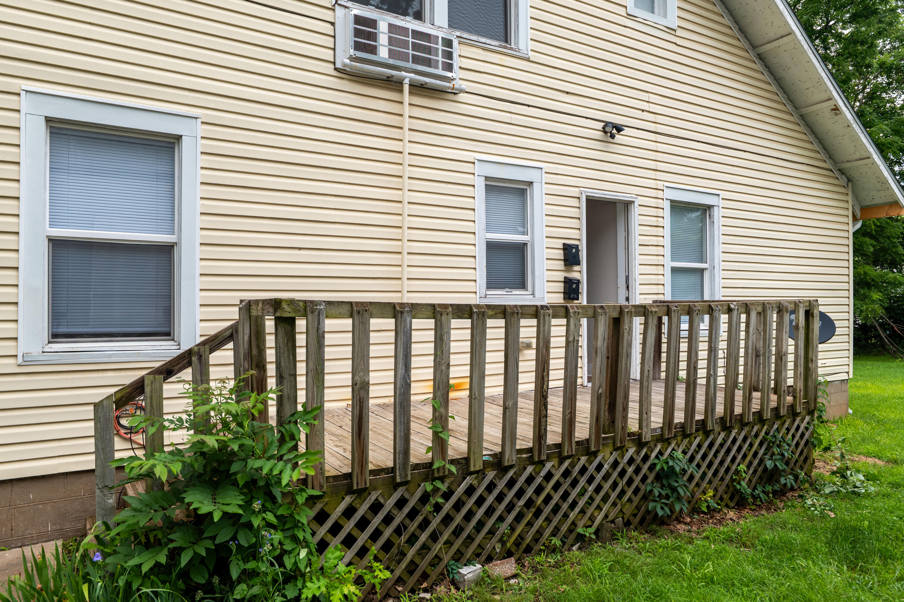 829 West Pershing Street Property Photo 23