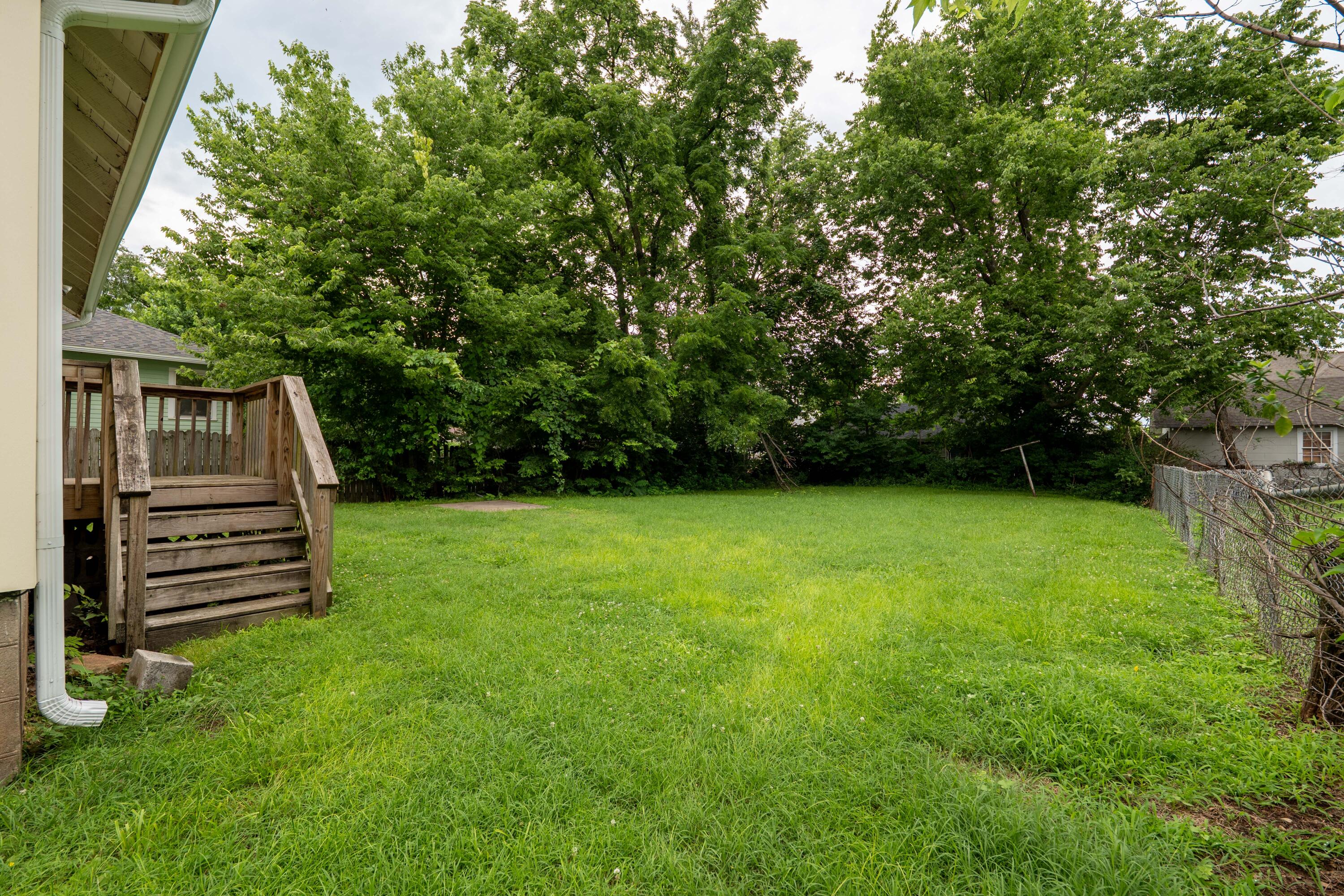 829 West Pershing Street Property Photo 37