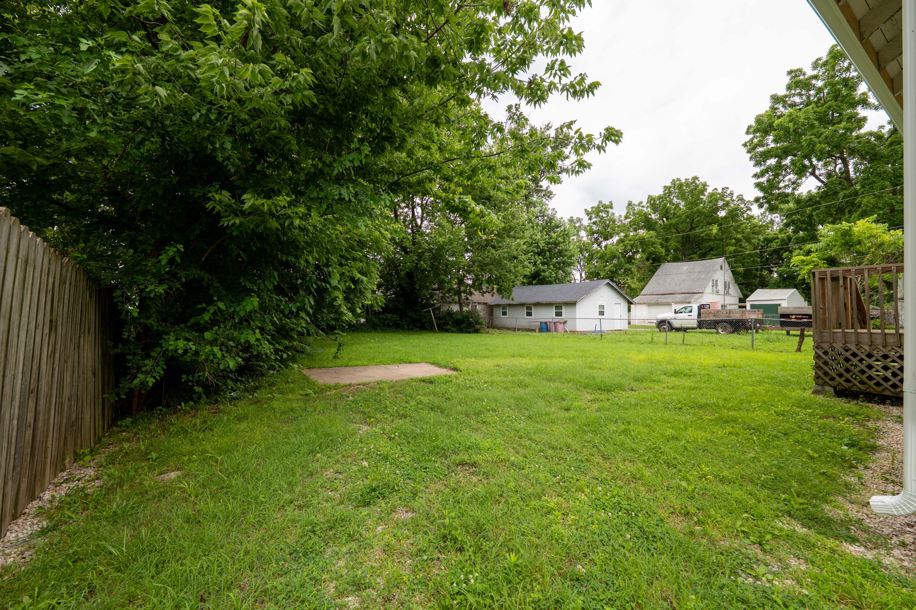 829 West Pershing Street Property Photo 39