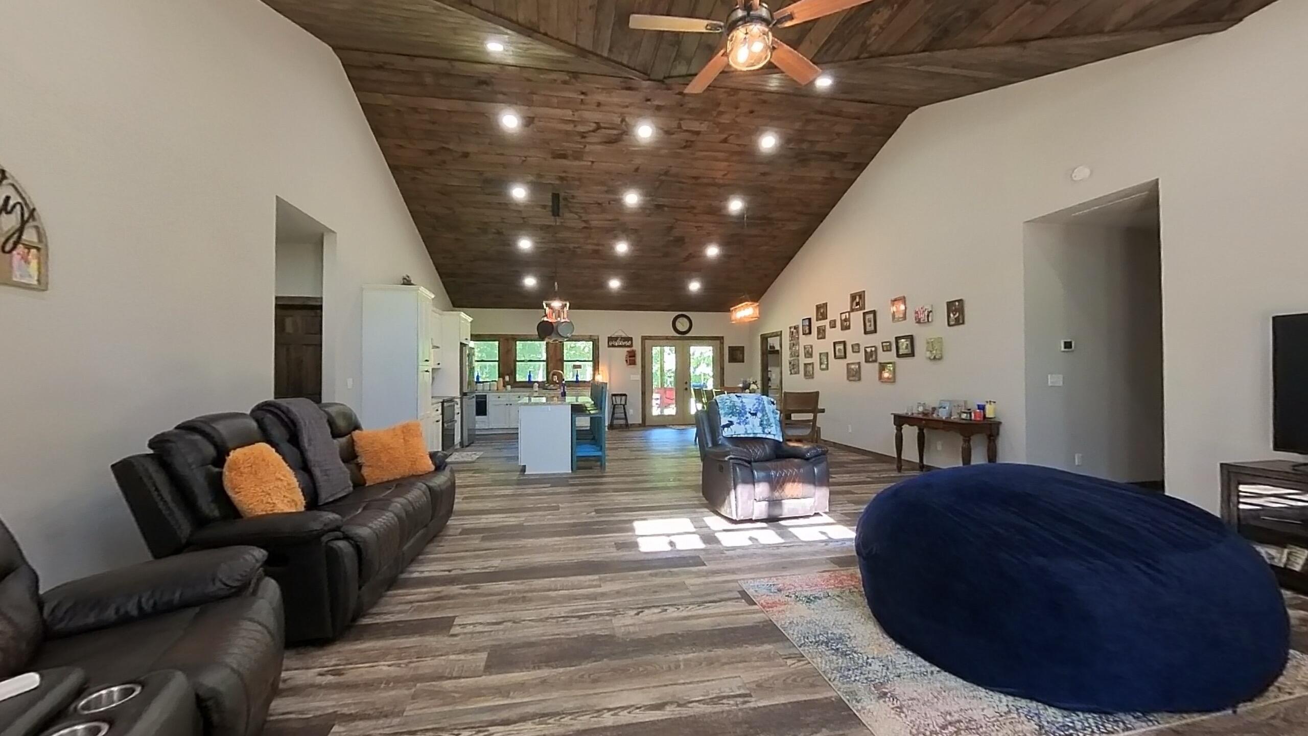 60326767 Property Photo 19