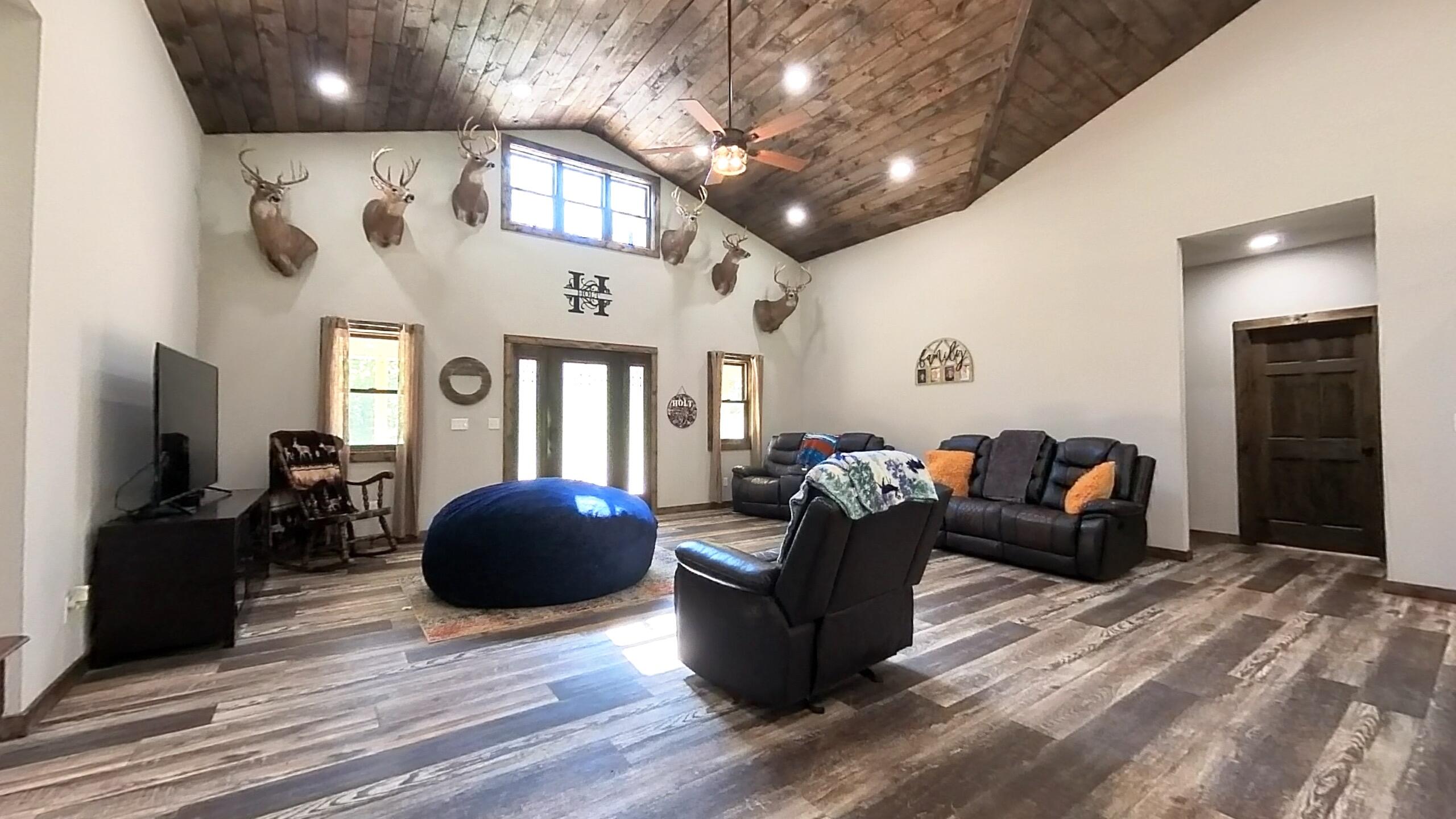 60326767 Property Photo 27
