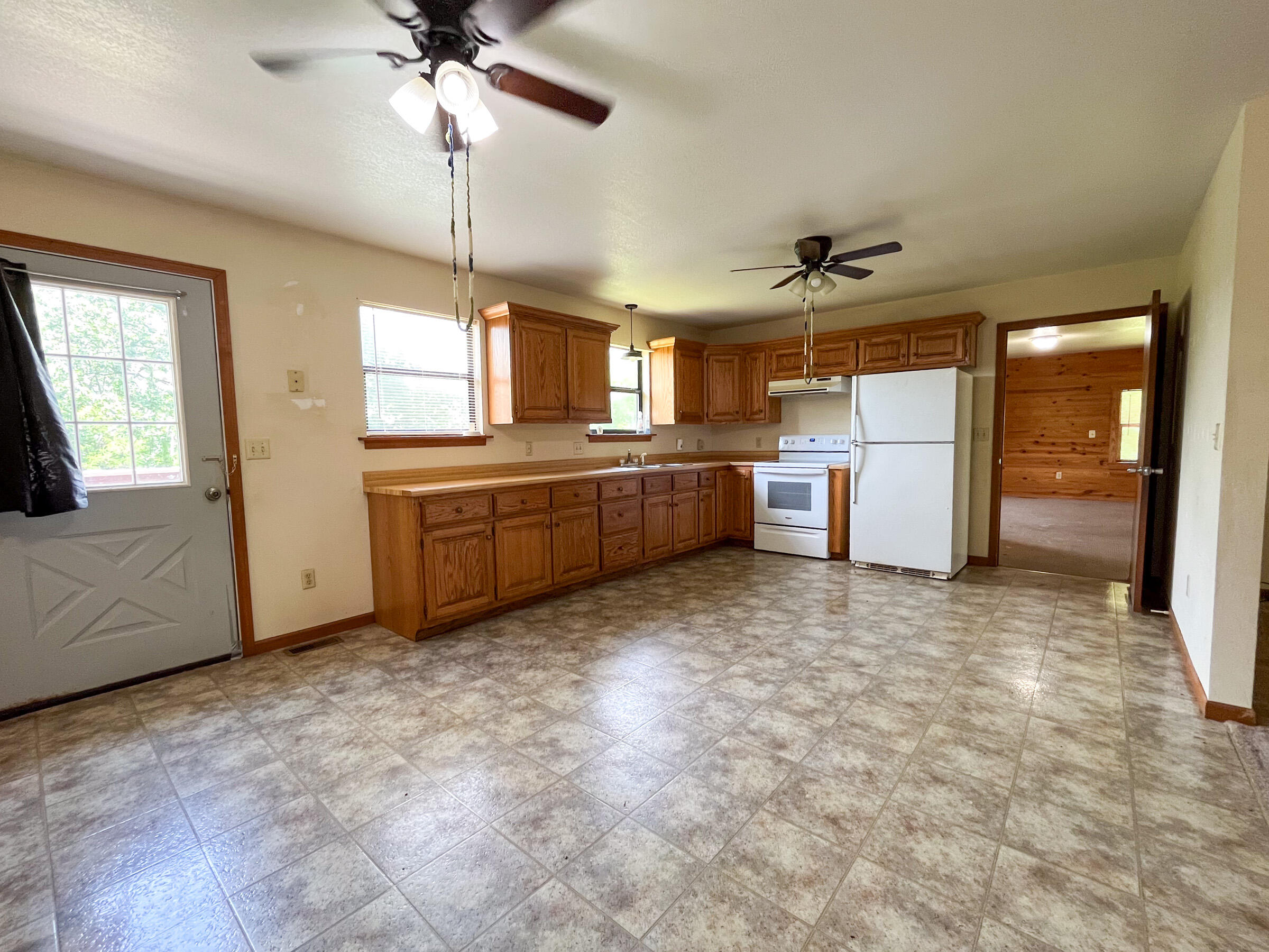 6825 U.s. Highway 160 Property Photo 6