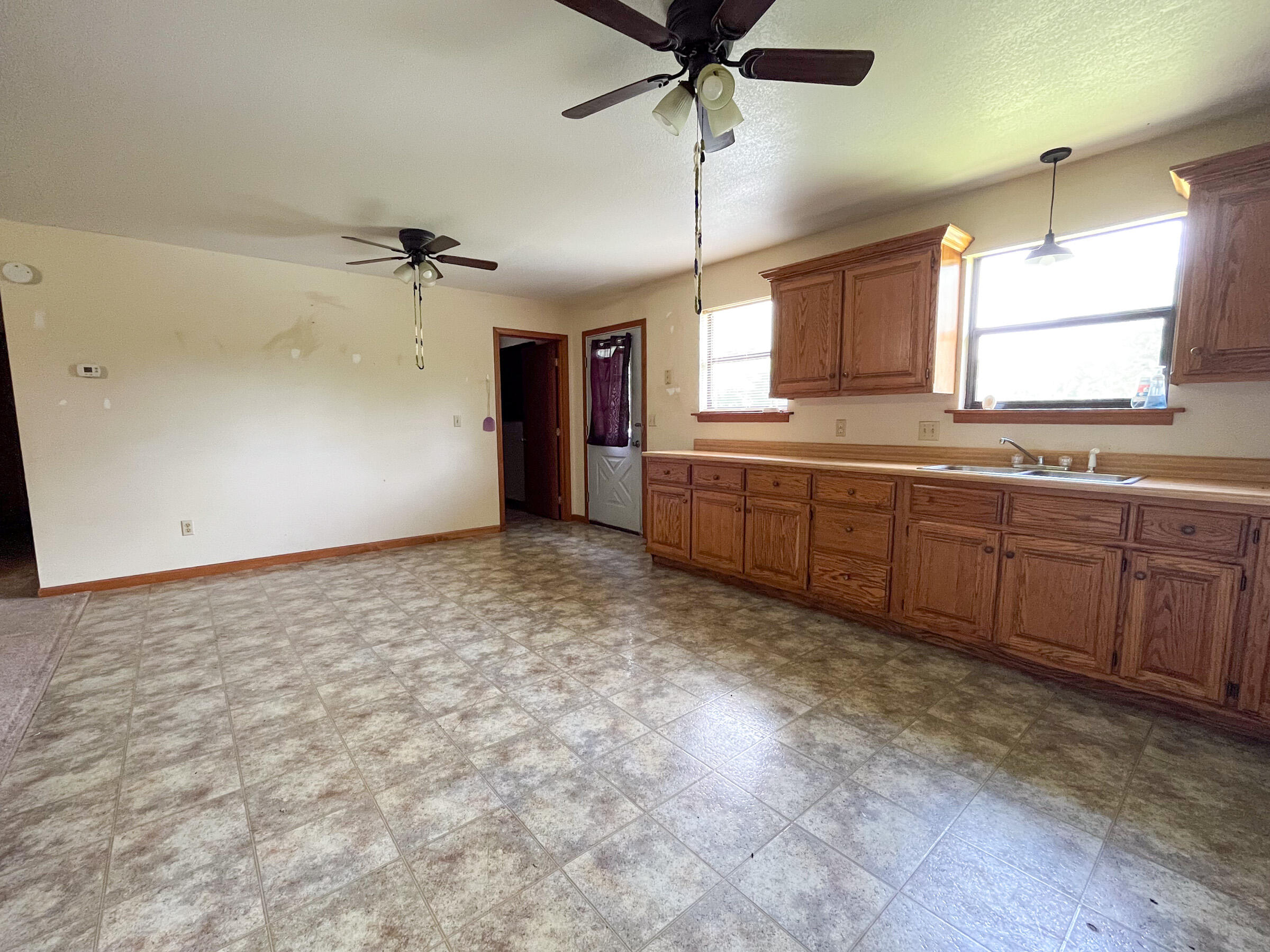 6825 U.s. Highway 160 Property Photo 7