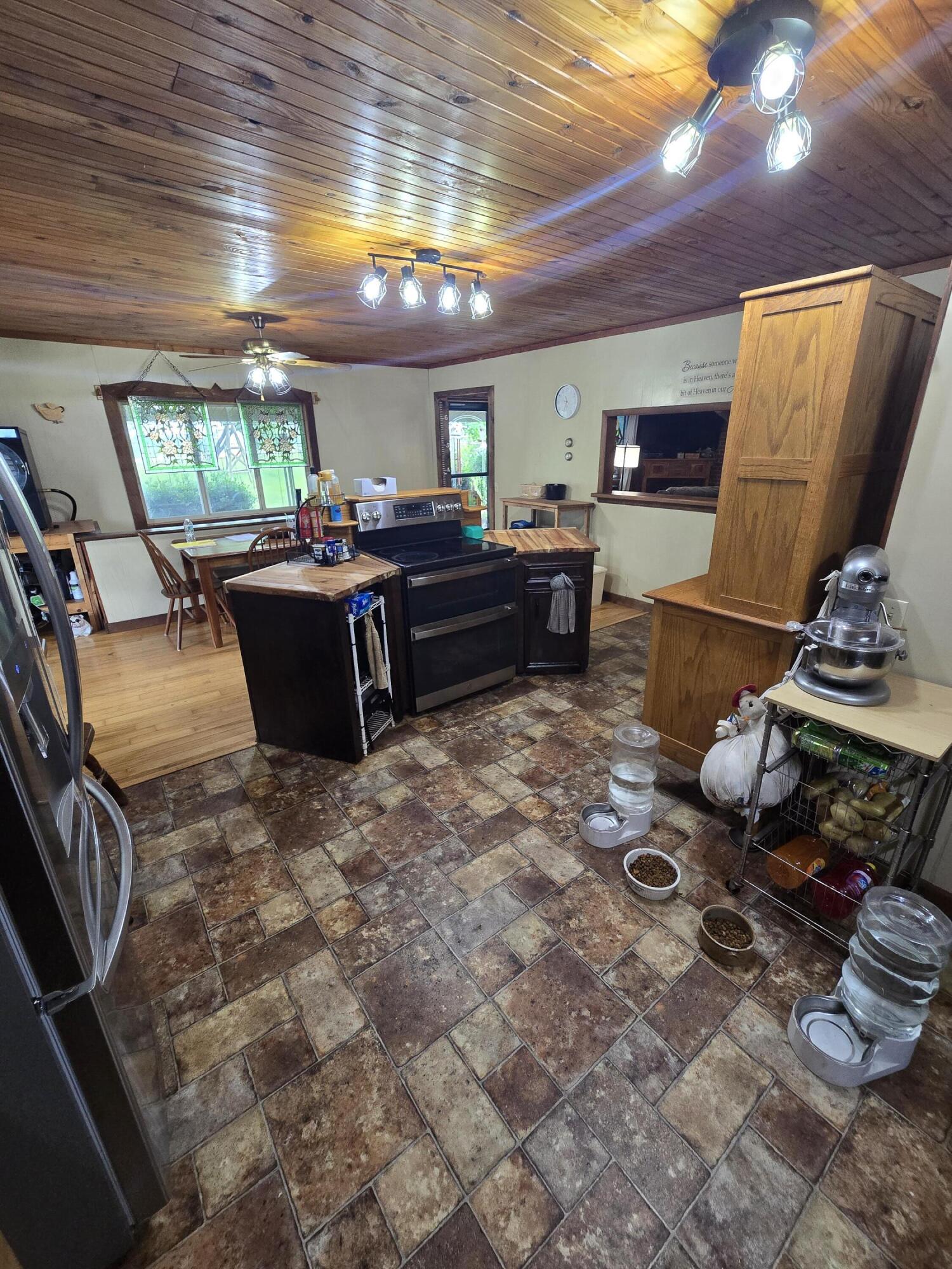 6405 State Route Mm Property Photo 3