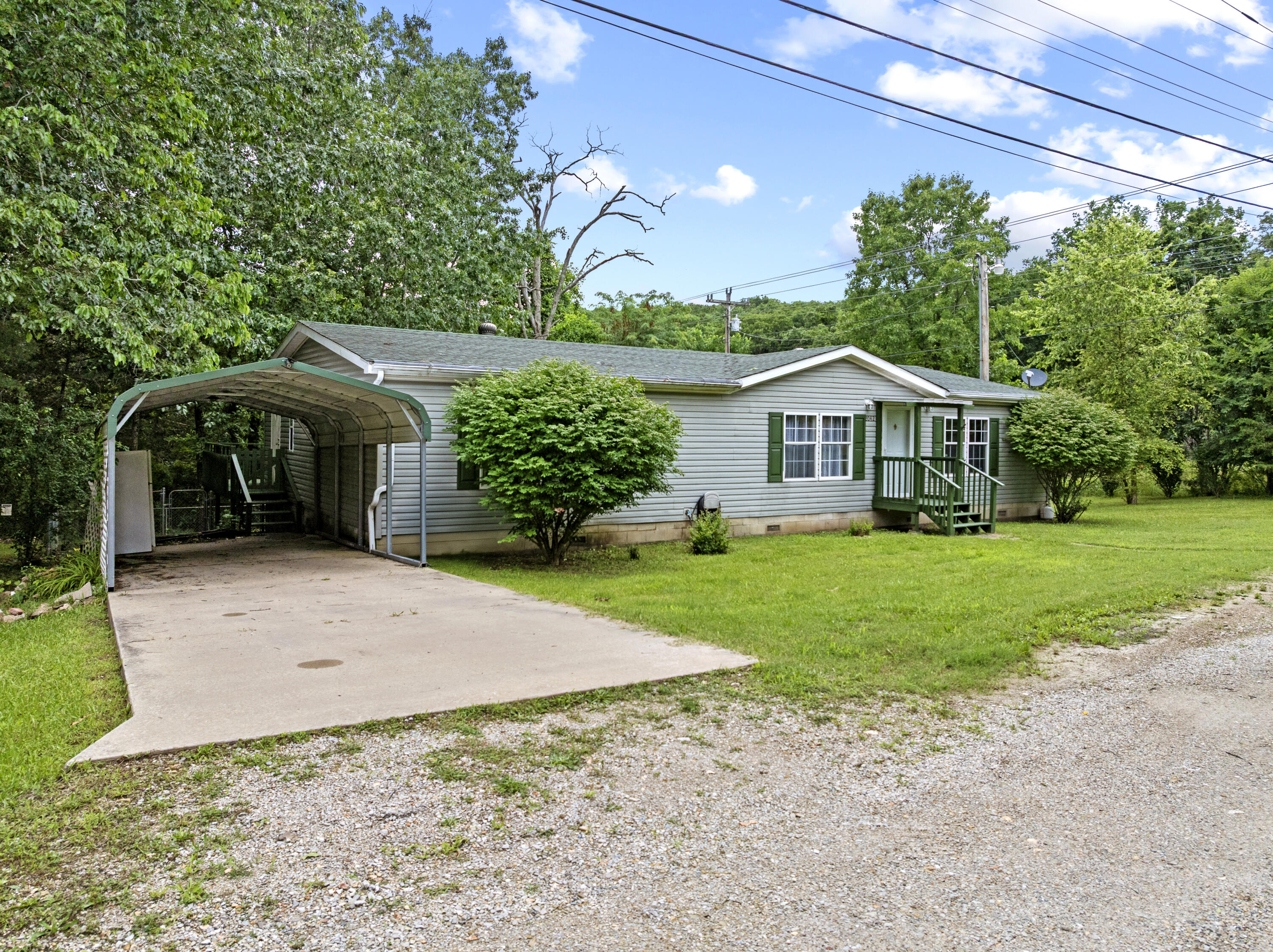 2042 Longview Road Property Photo 1