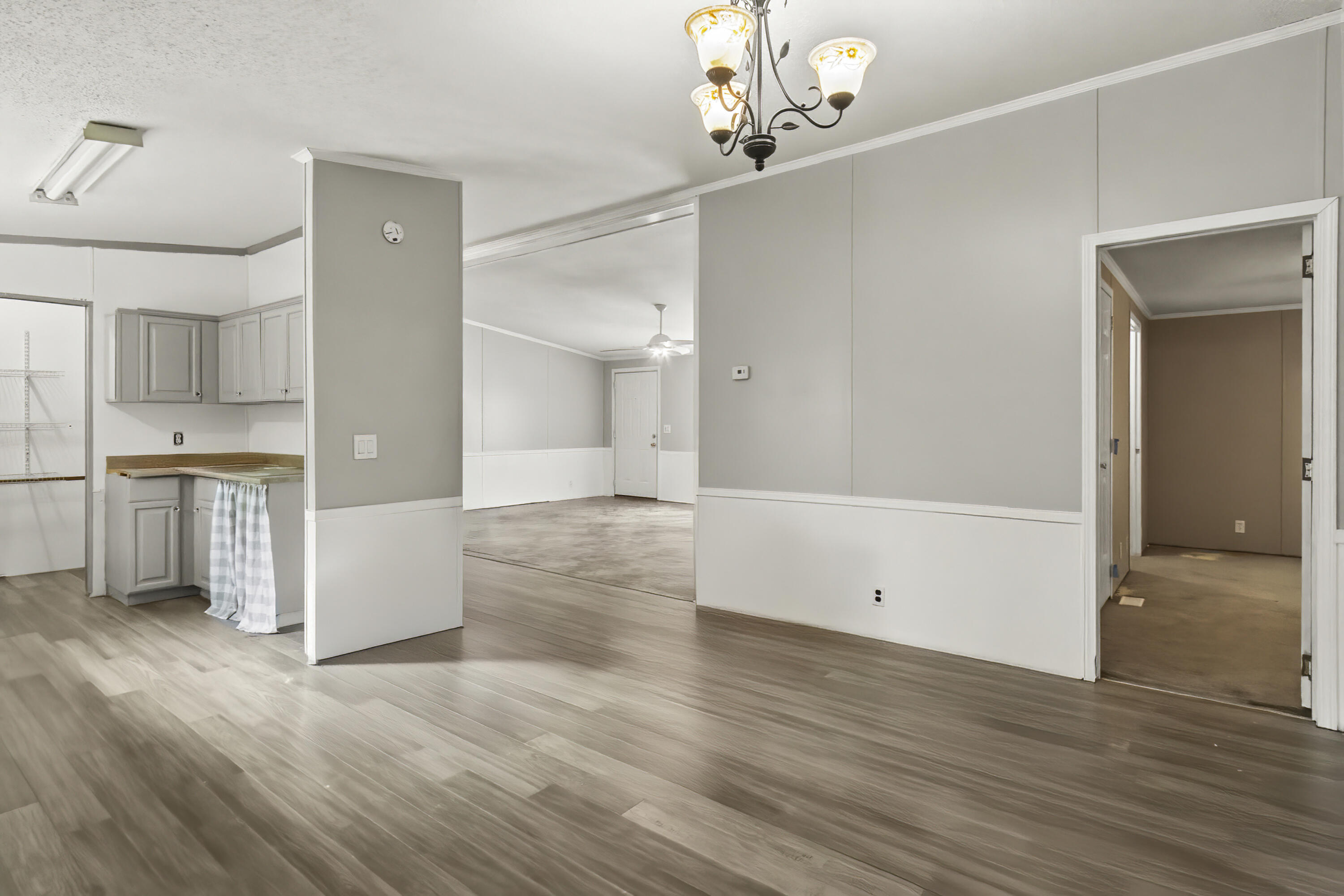 2042 Longview Road Property Photo 13