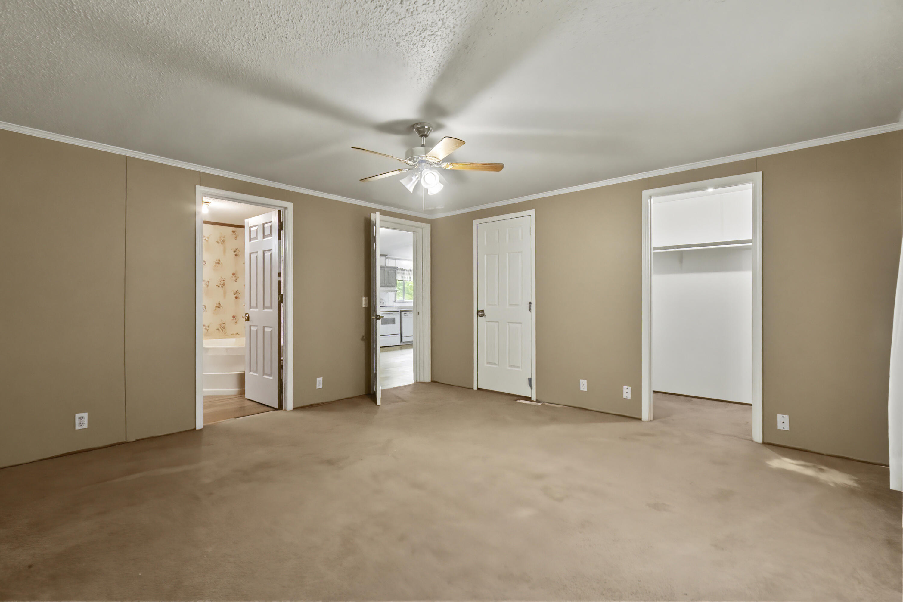 2042 Longview Road Property Photo 19