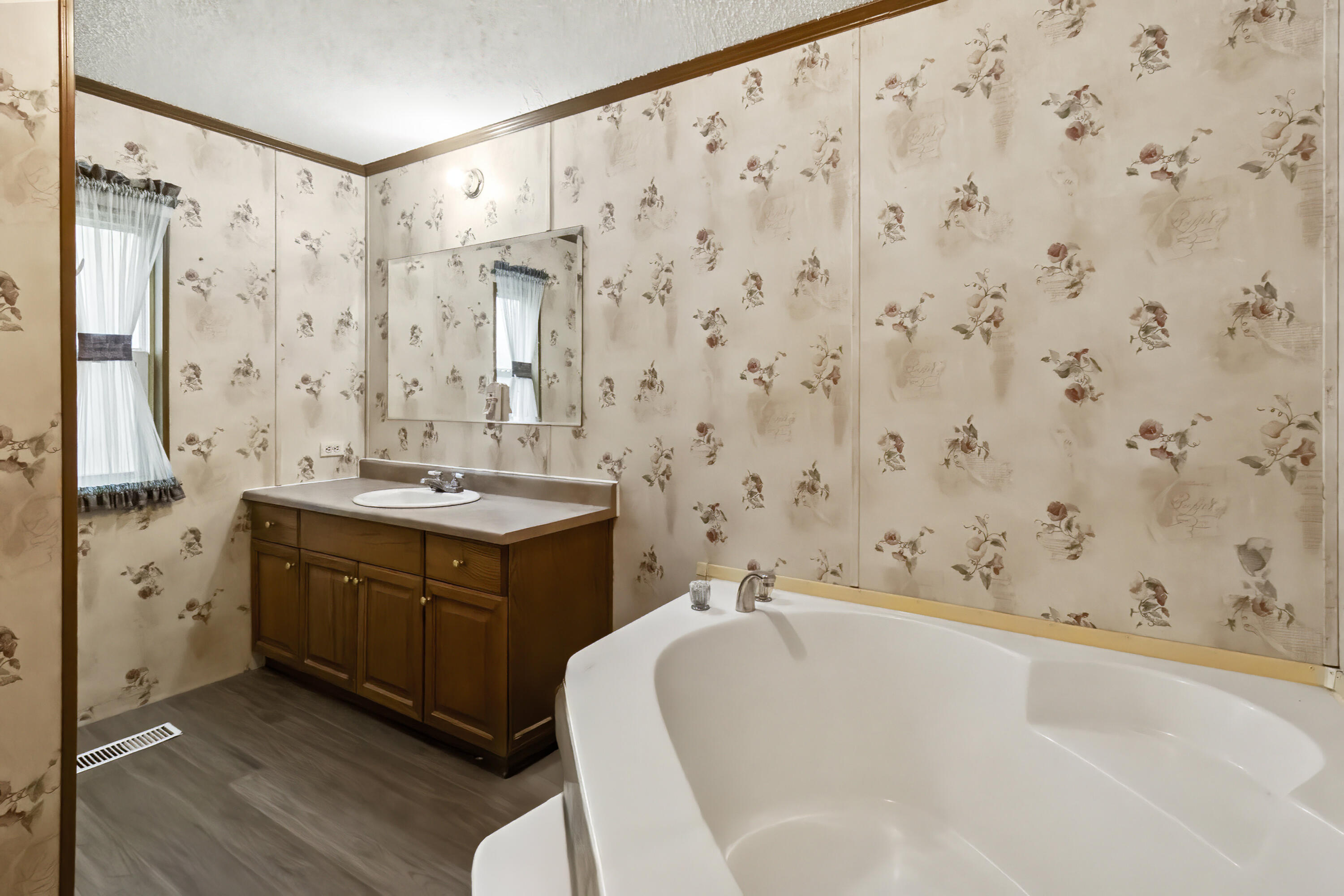 2042 Longview Road Property Photo 20