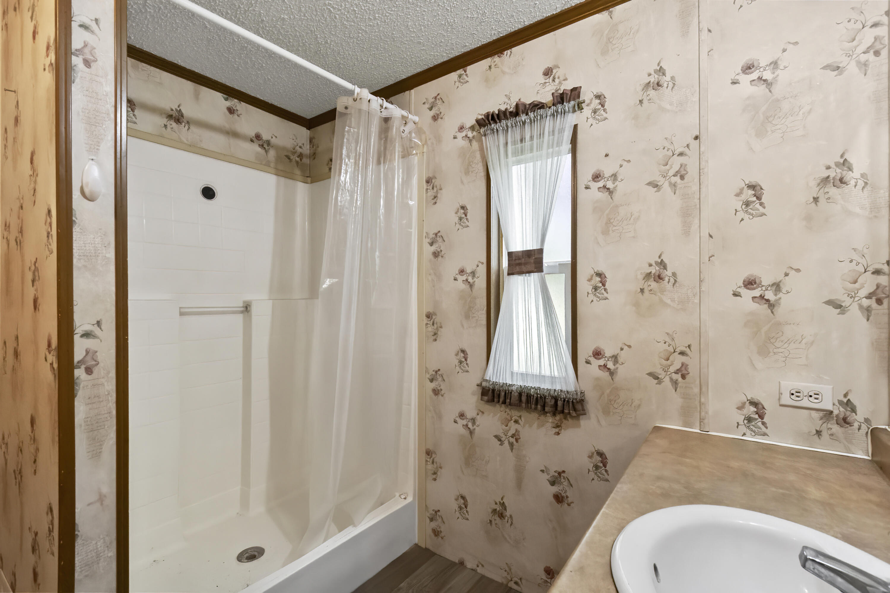 2042 Longview Road Property Photo 21