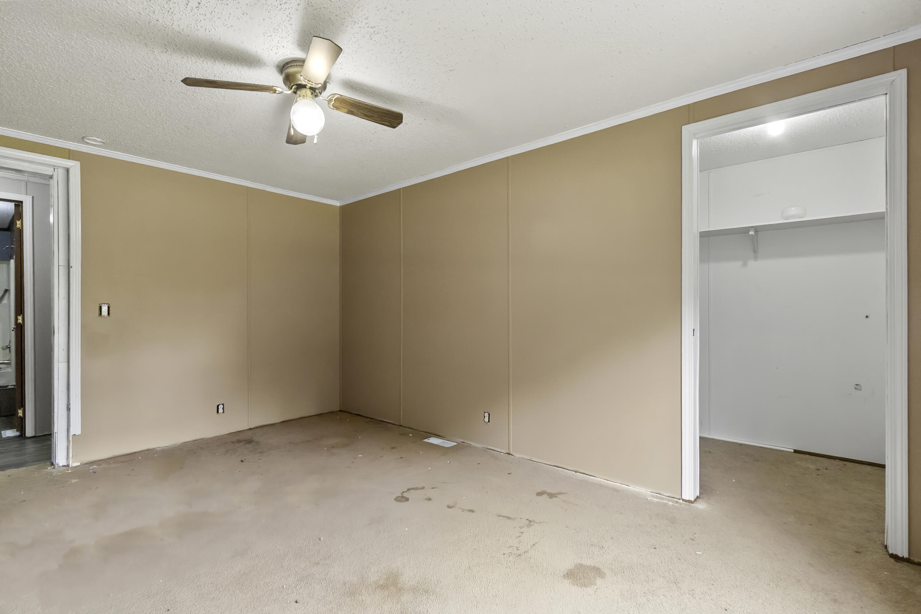 2042 Longview Road Property Photo 25
