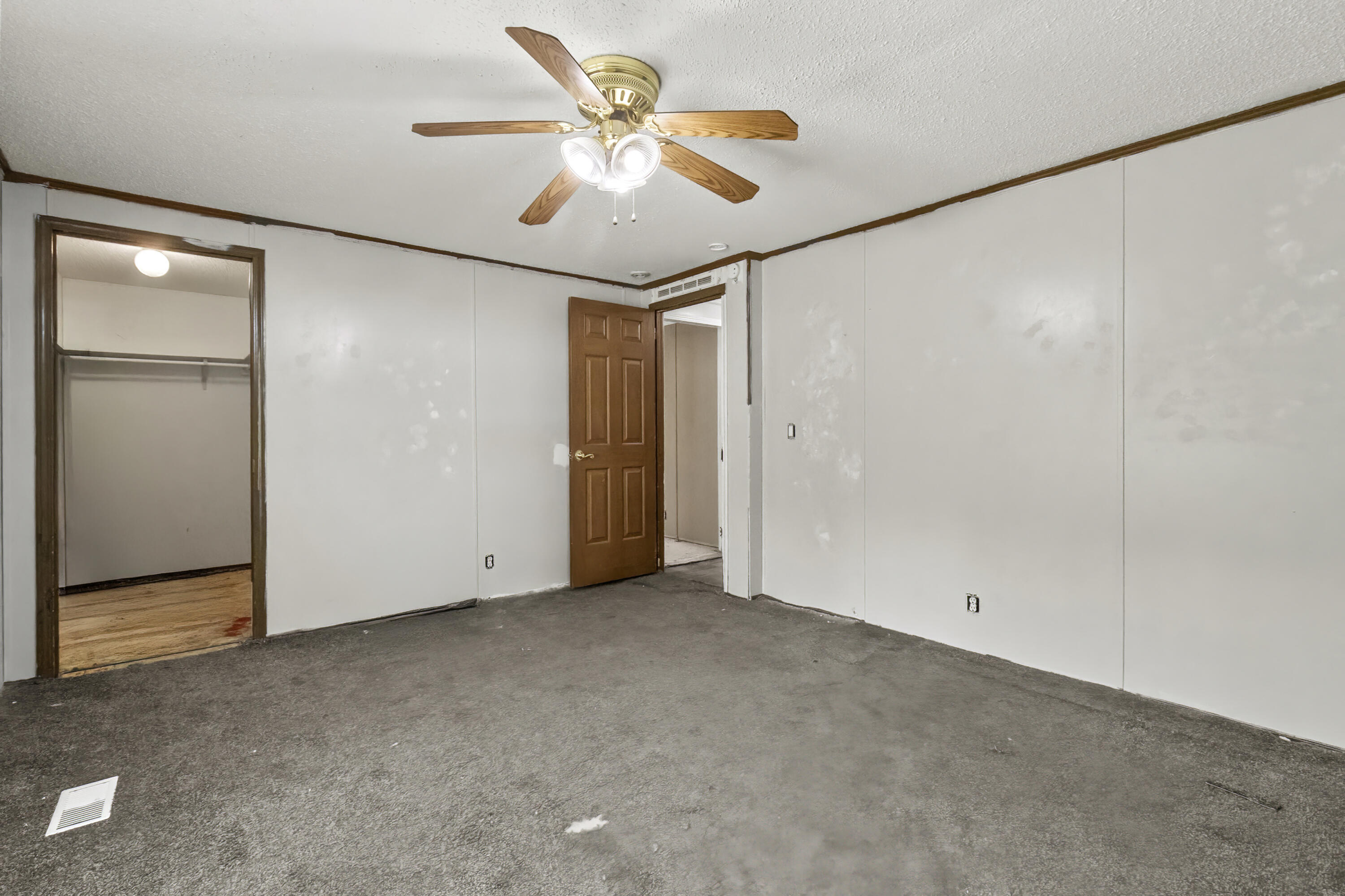 2042 Longview Road Property Photo 29