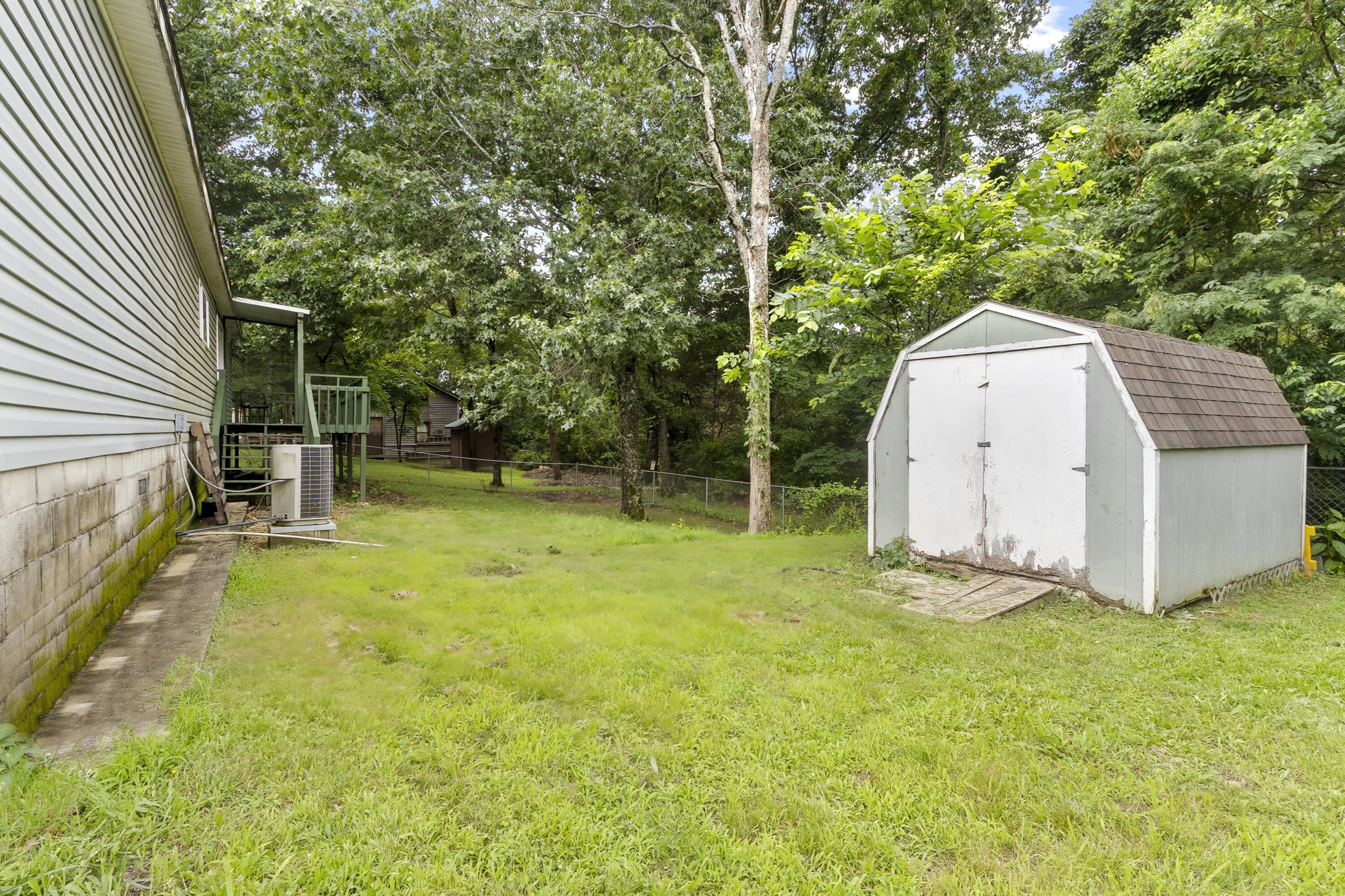 2042 Longview Road Property Photo 35
