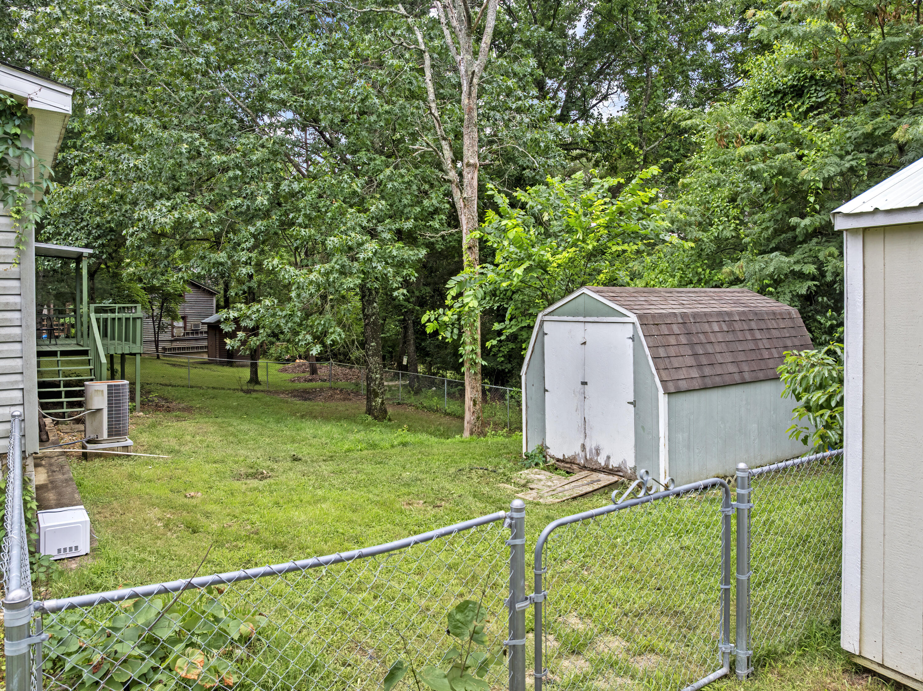 2042 Longview Road Property Photo 40