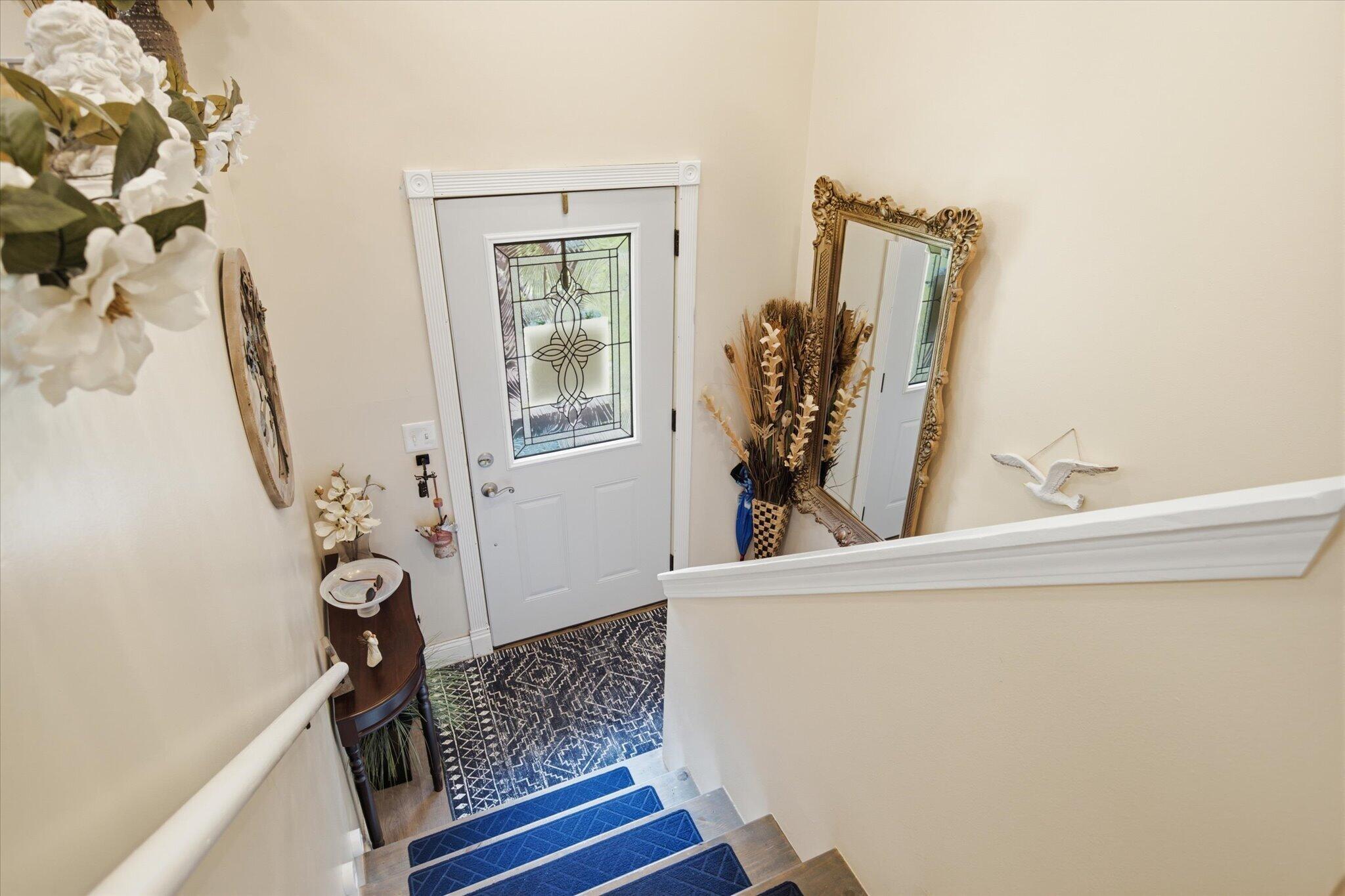 103 Della St Street Property Photo 3
