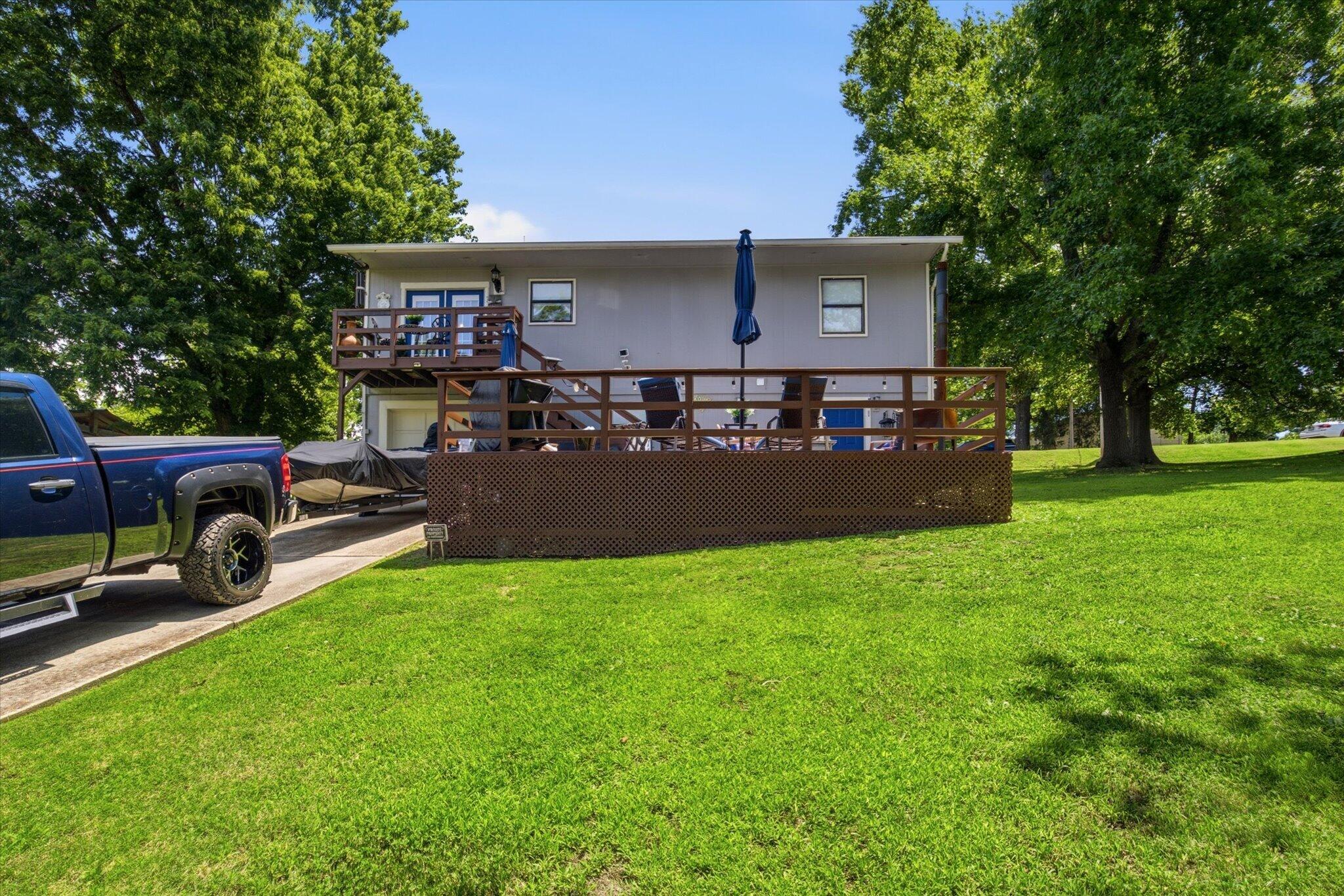 103 Della St Street Property Photo 28